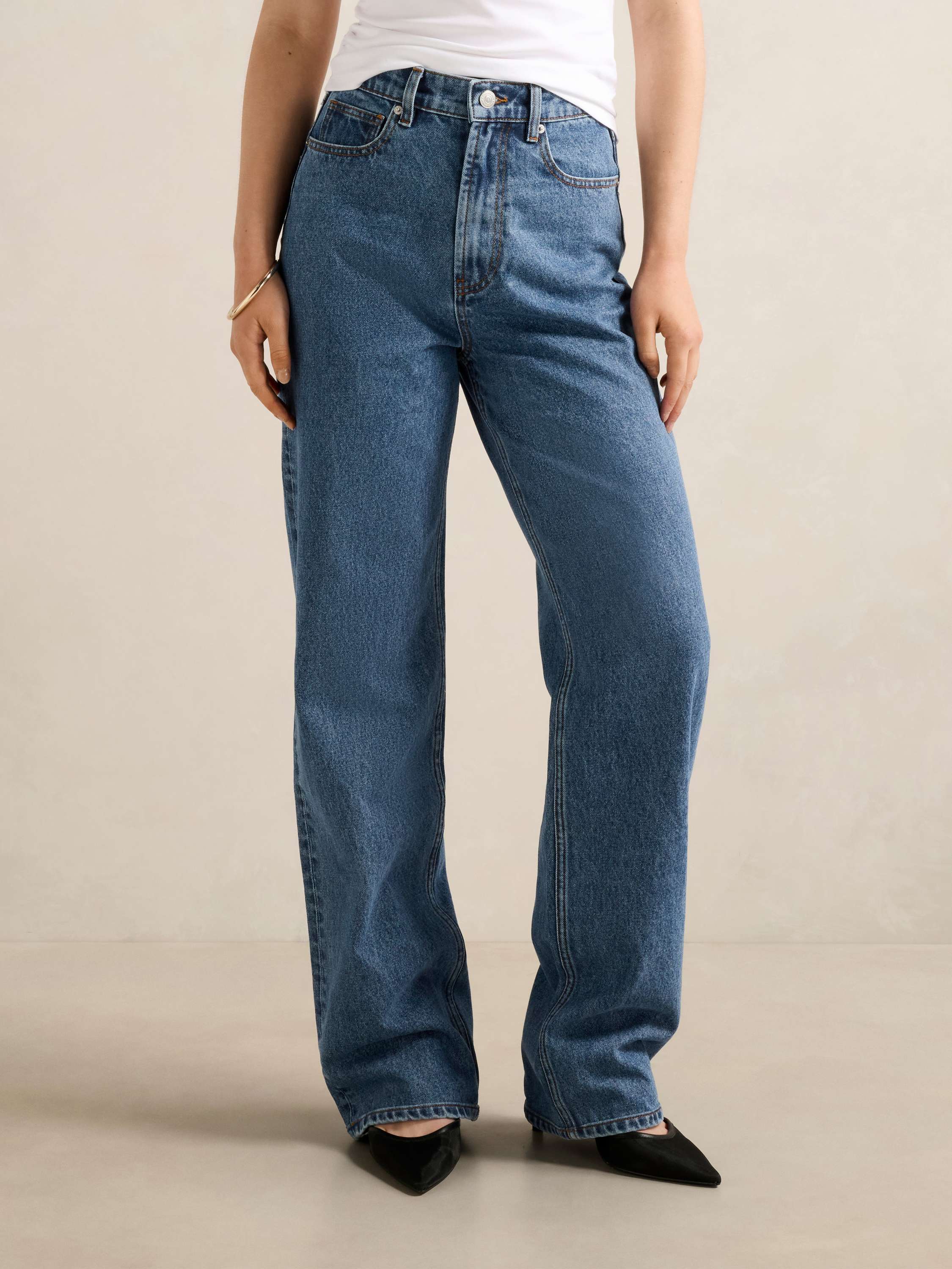 Cloe Straight Leg Jean