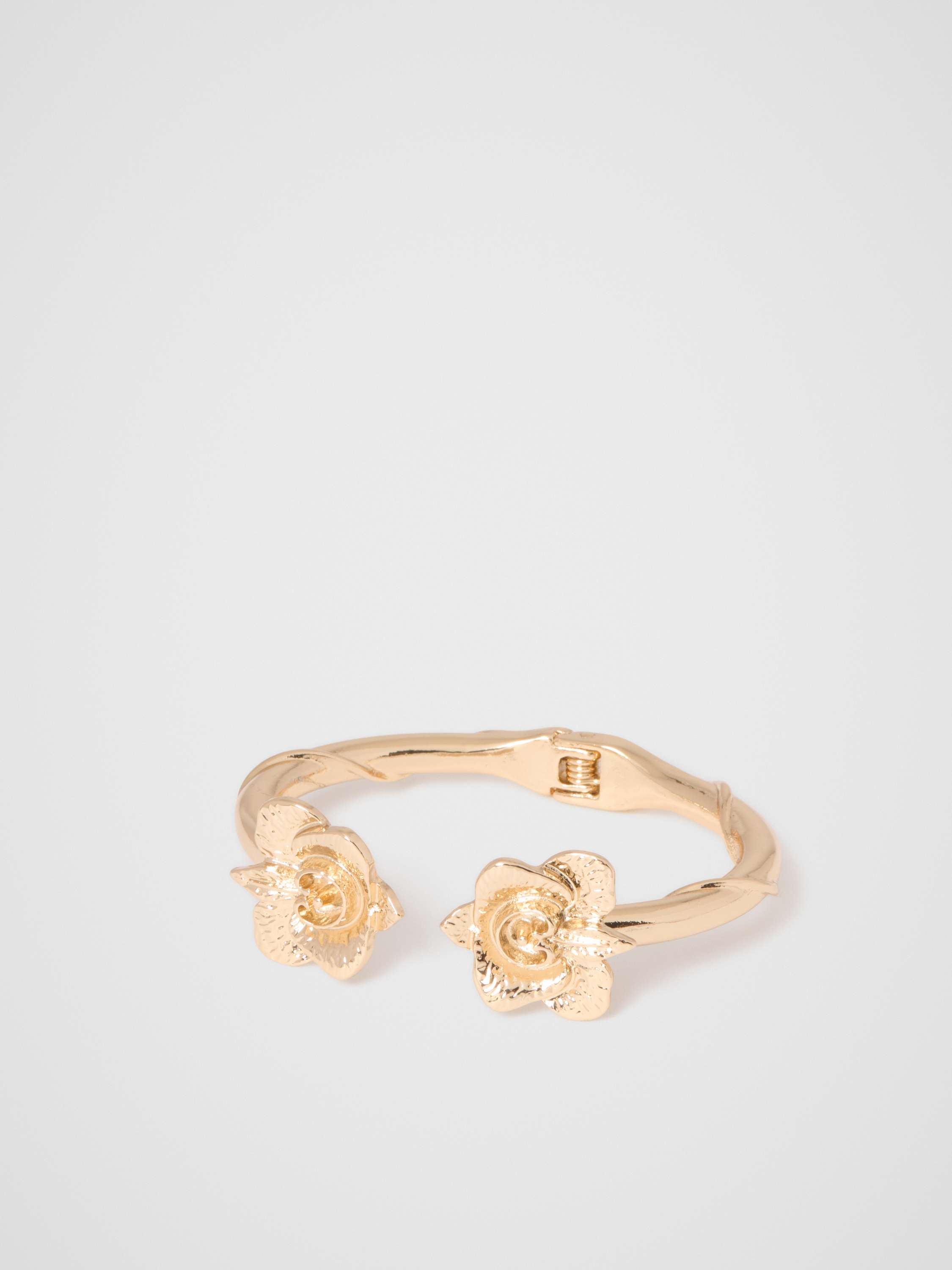 Signature Pru Petal Cuff
