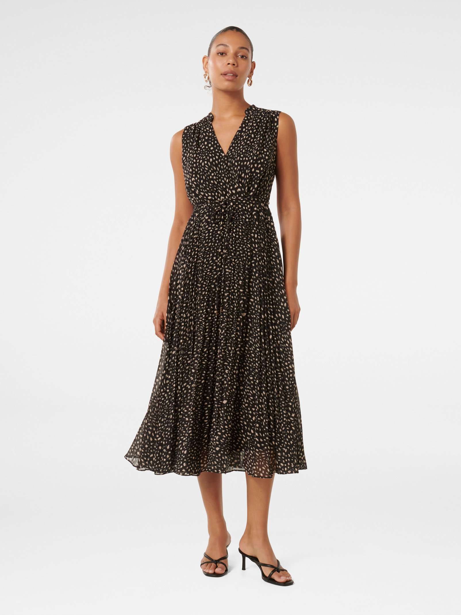 Barbara Sleeveless Pleated Midi Dress