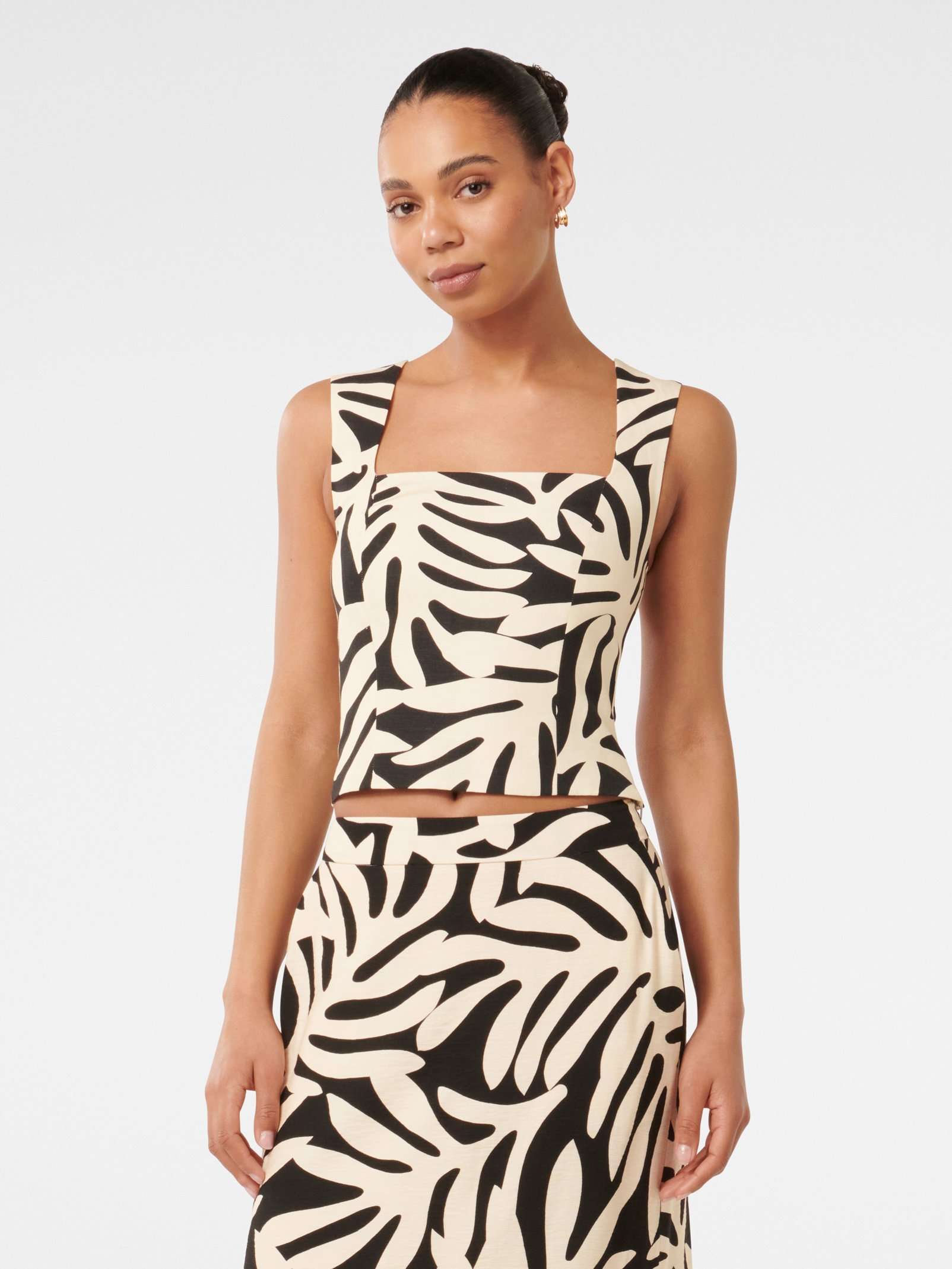 Kinsley Square Neck Fitted Tank Top