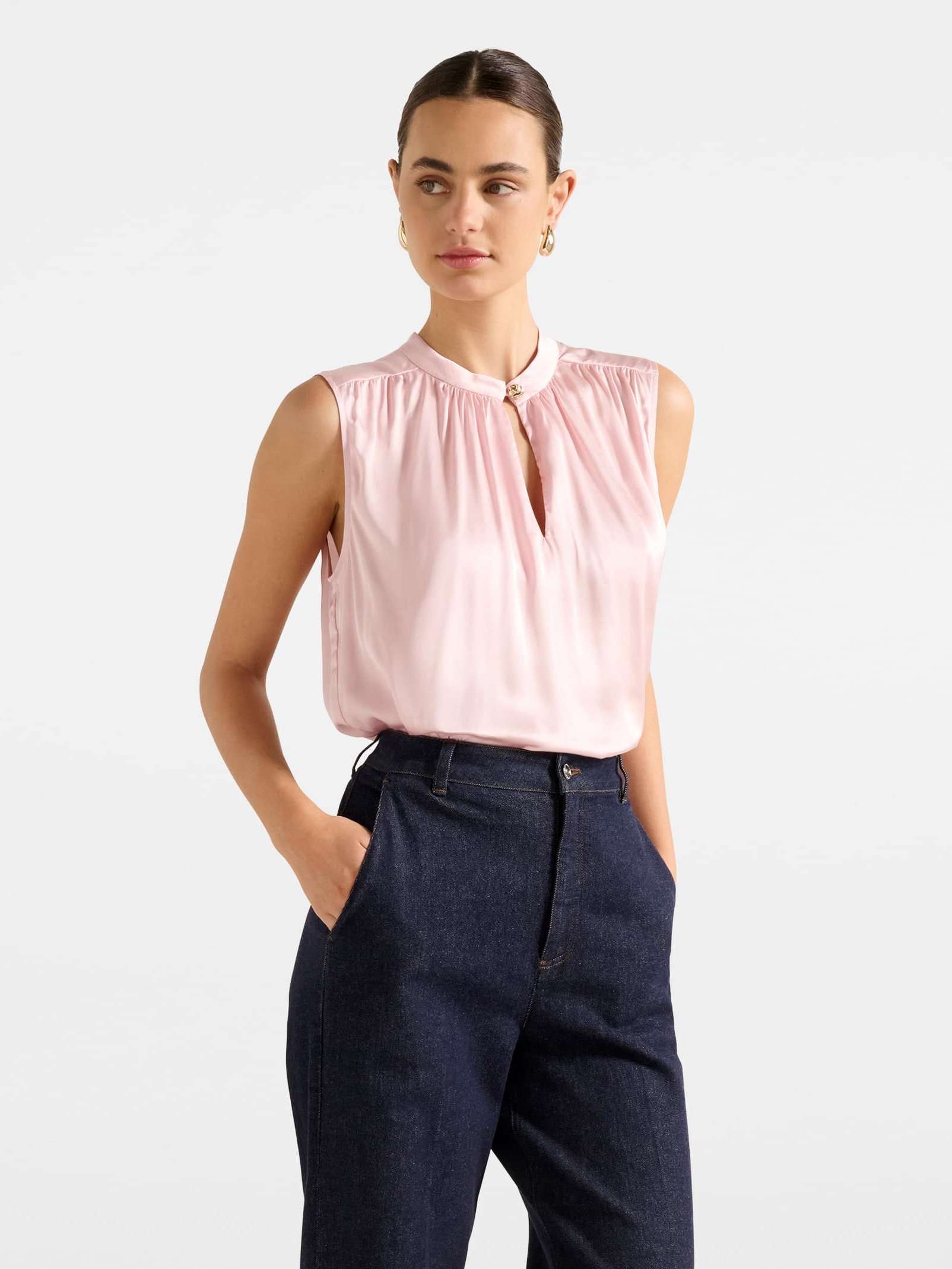 Kourtney Sleeveless Blouse