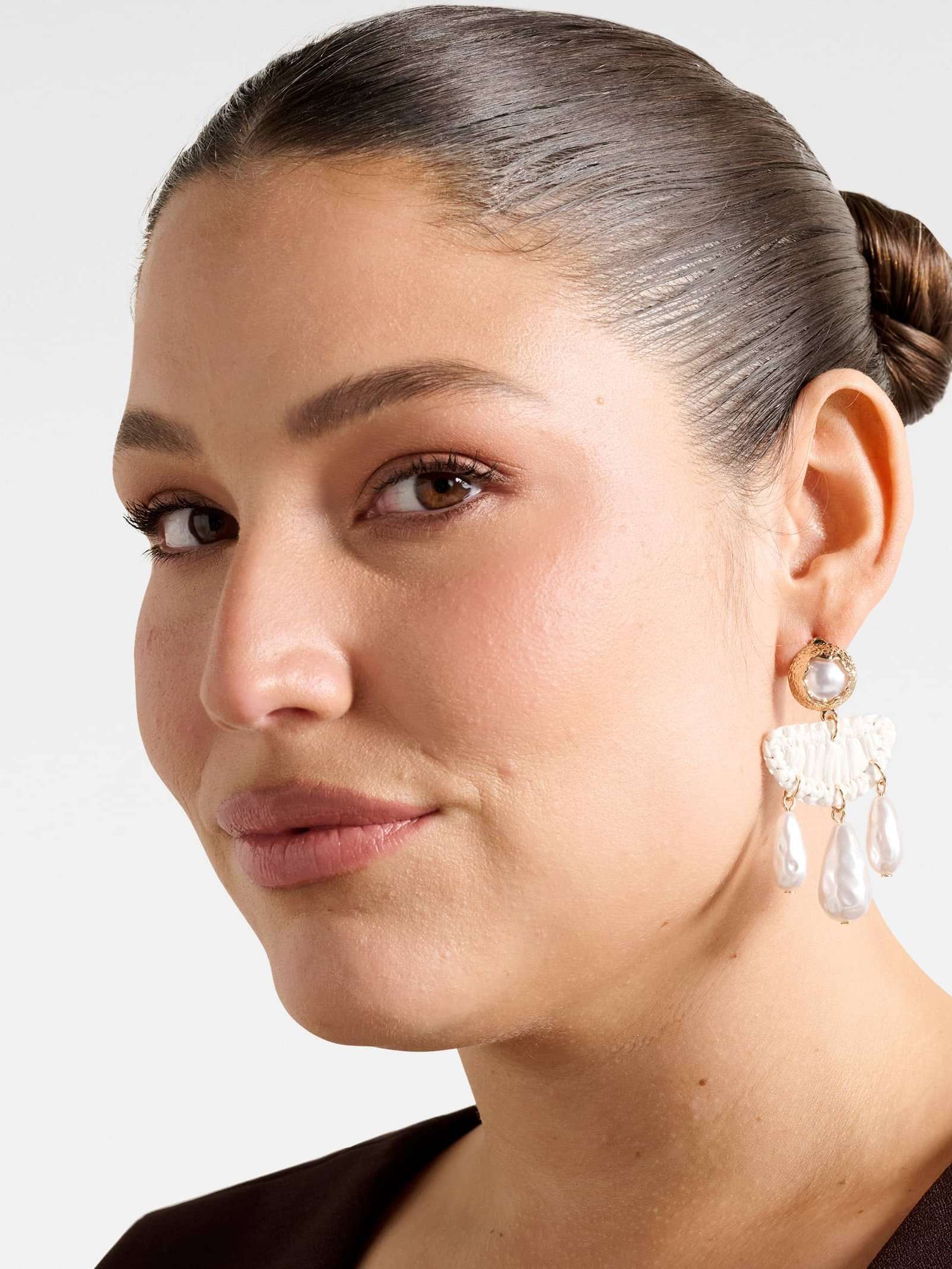 Signature Rachel Pearl Earring