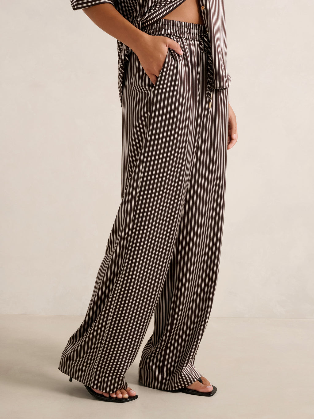 Jenna Drawstring Wide Leg Pant