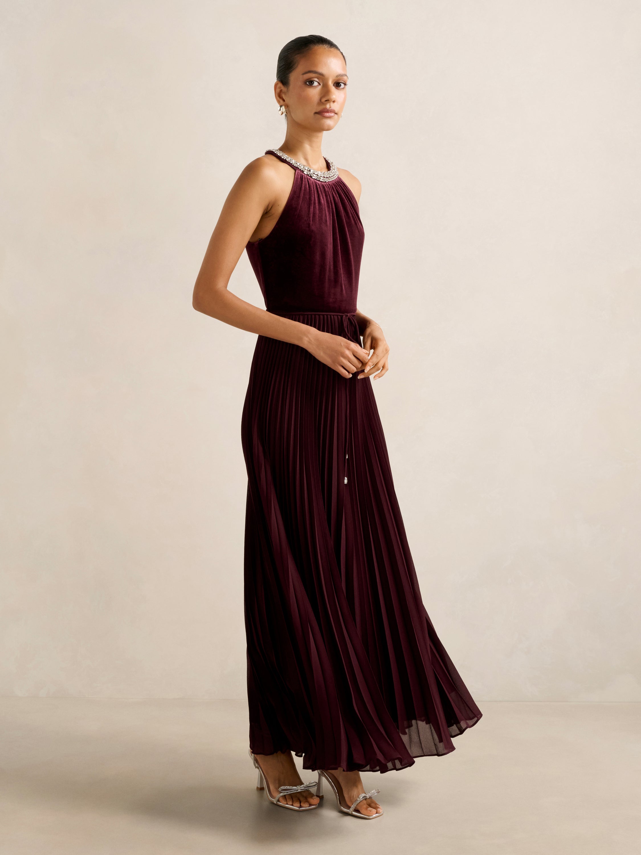 Gwen Petite Halter Neck Pleat Midi Dress