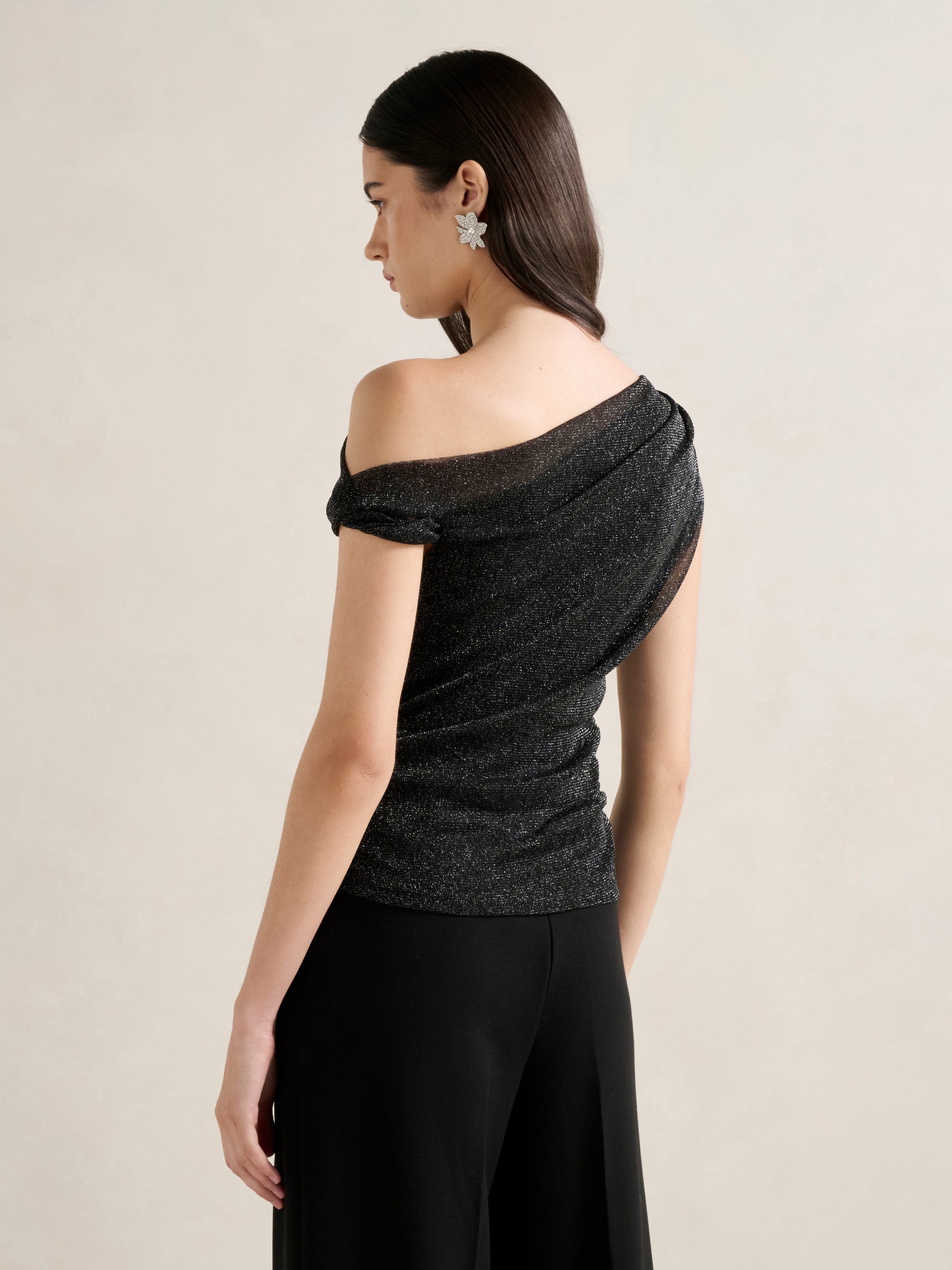 Rylee Tipped Shoulder Glitter Top