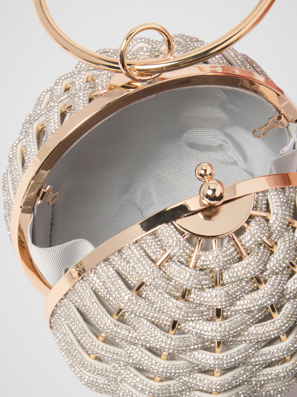 Wynnie Woven Round Clutch