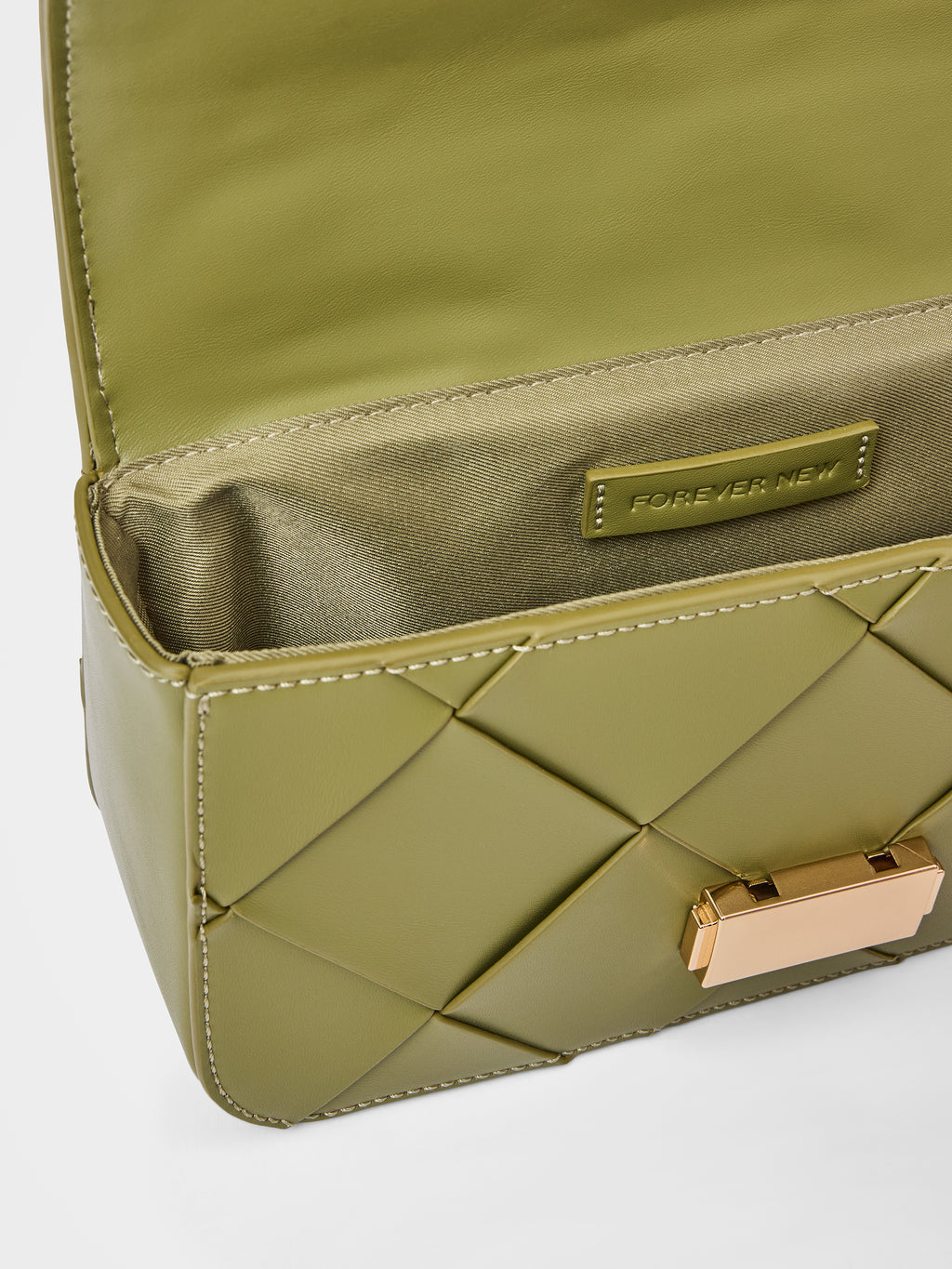 Lulu Lattice Chain Bag