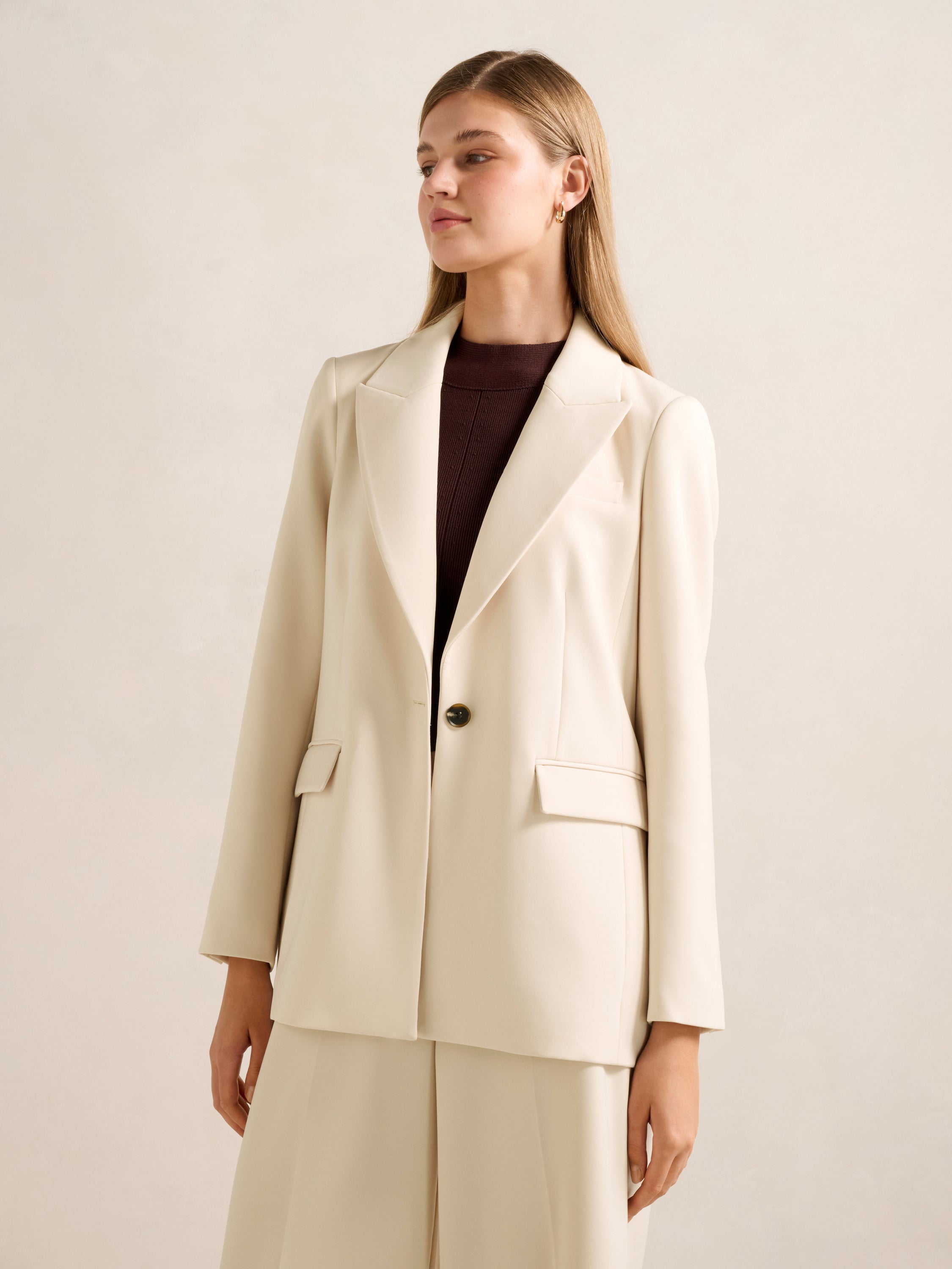 Buy Oaklyn Single Breasted Blazer - Cream - Online | Forever New