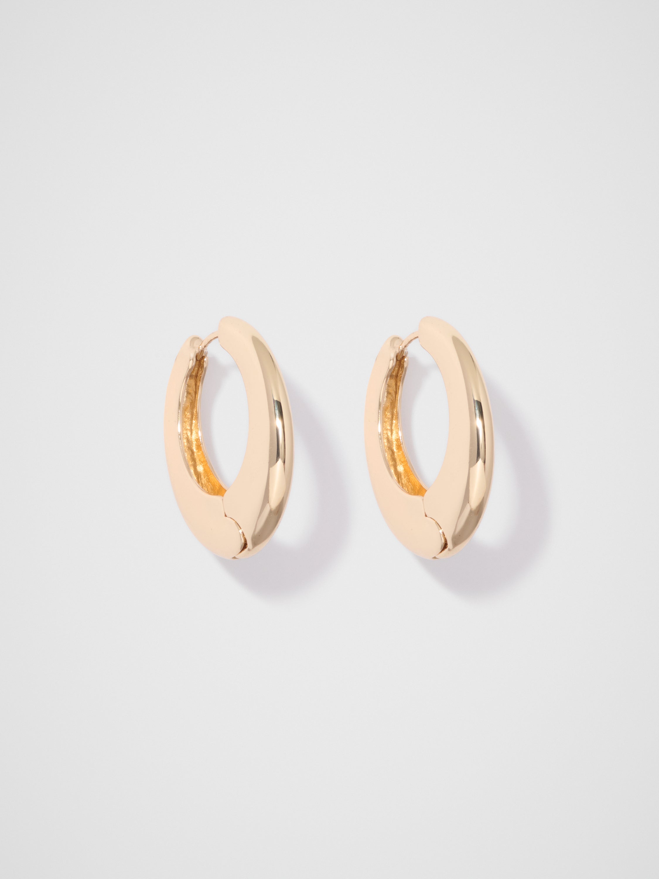 Signature Tia Thick Hinge Hoop Earring