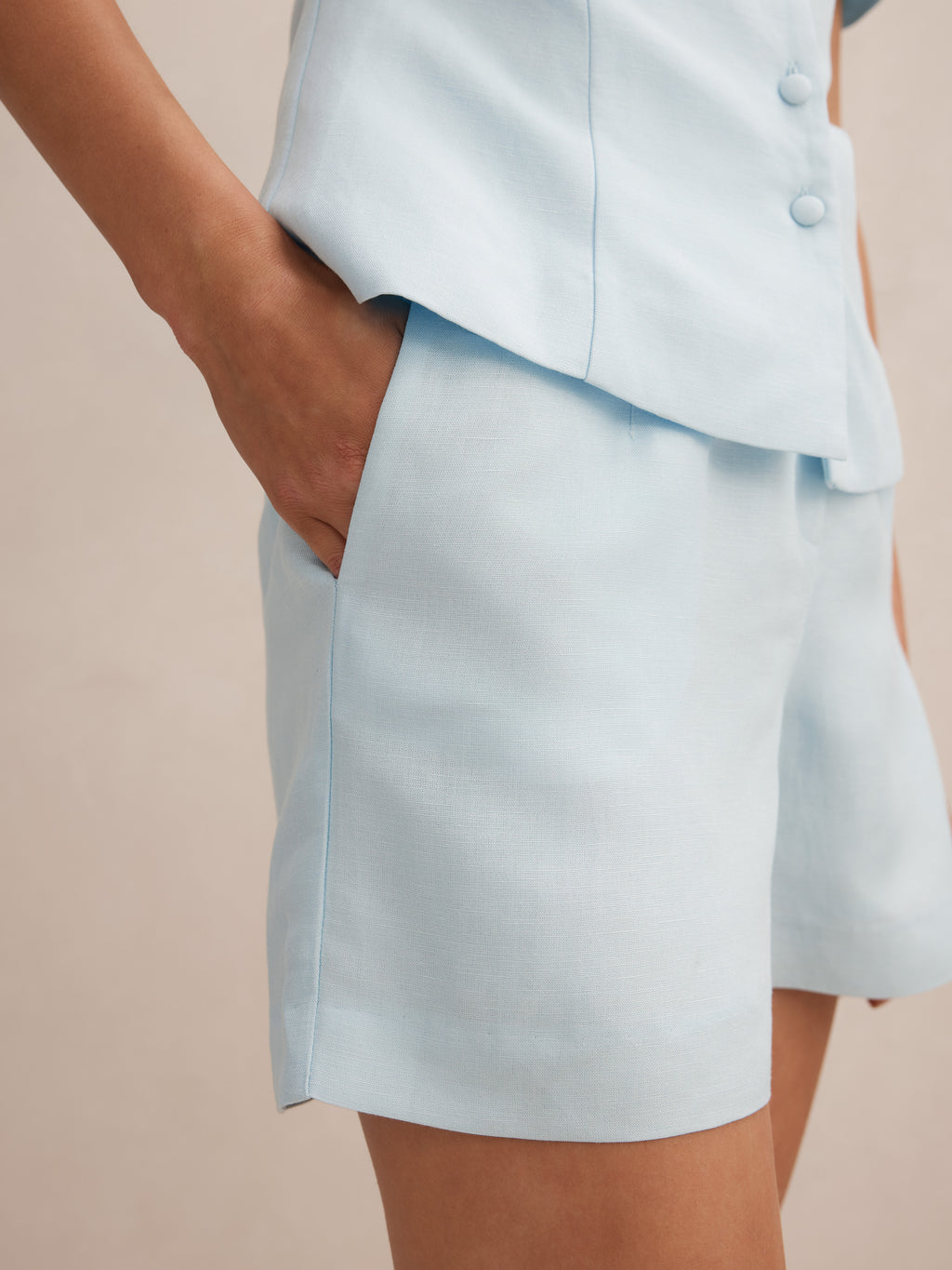 Gina Linen Short