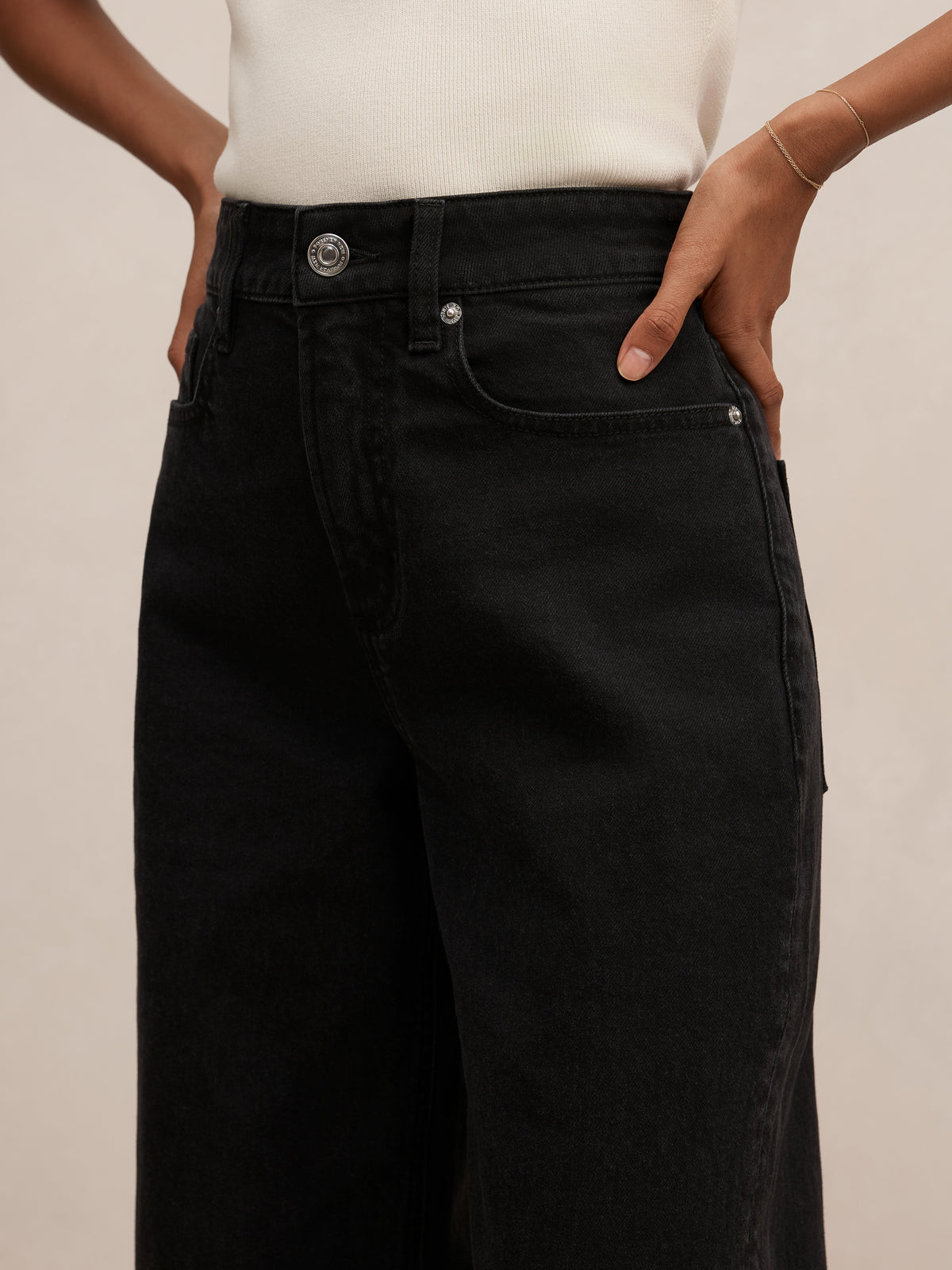 Nicki Petite Mid Rise Straight jean