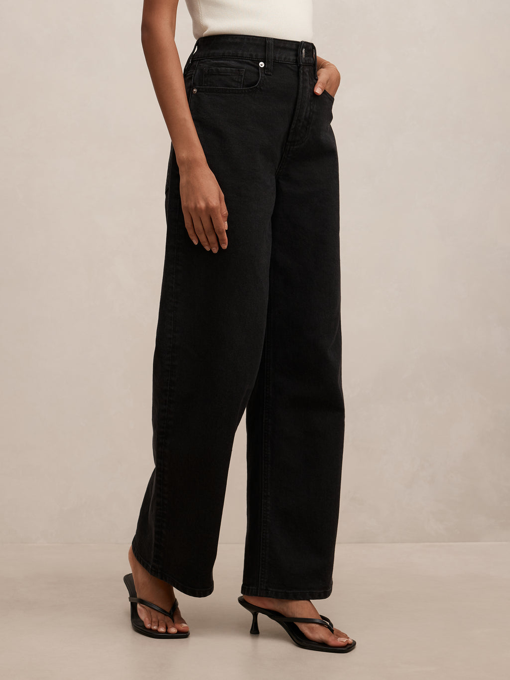 Nicki Petite Mid Rise Straight jean