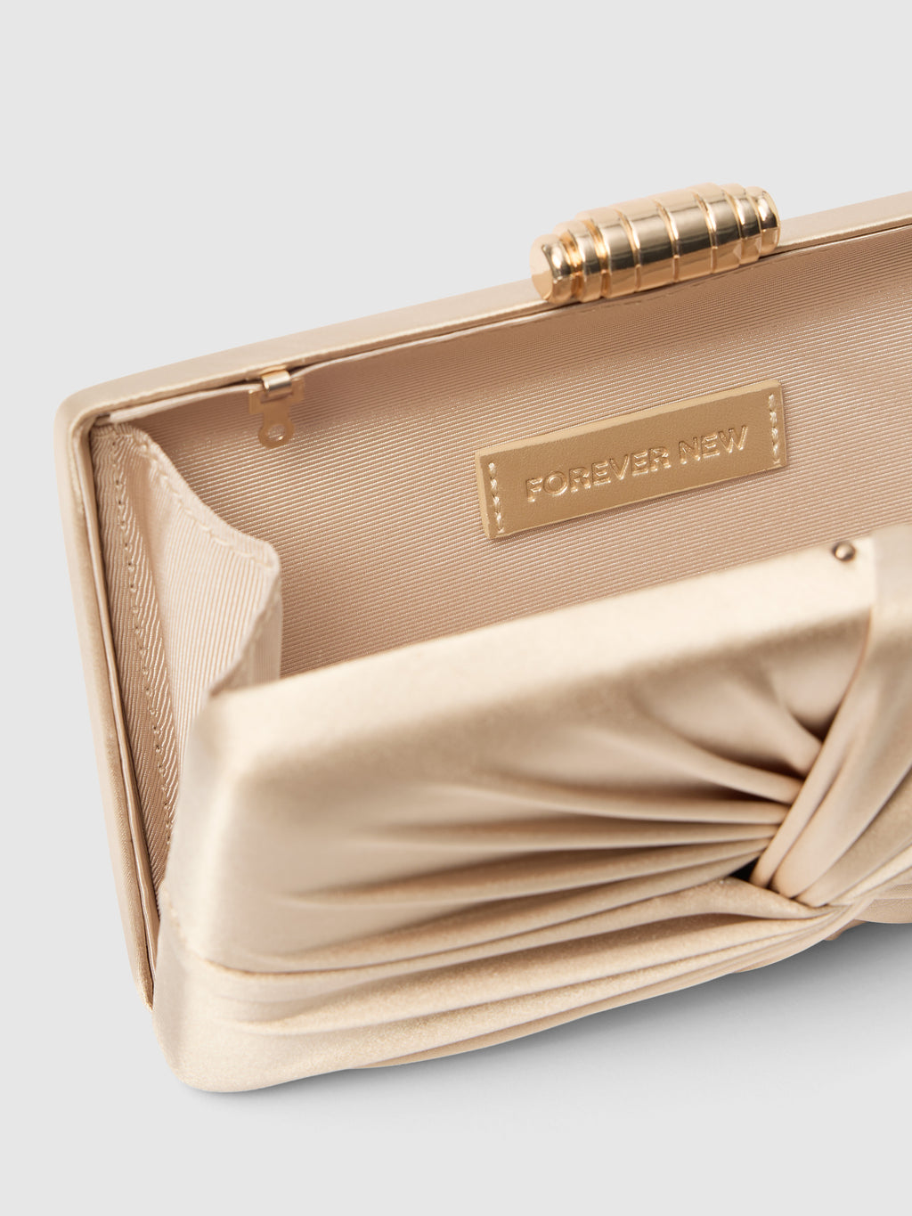 Tate Twist Satin Hardcase