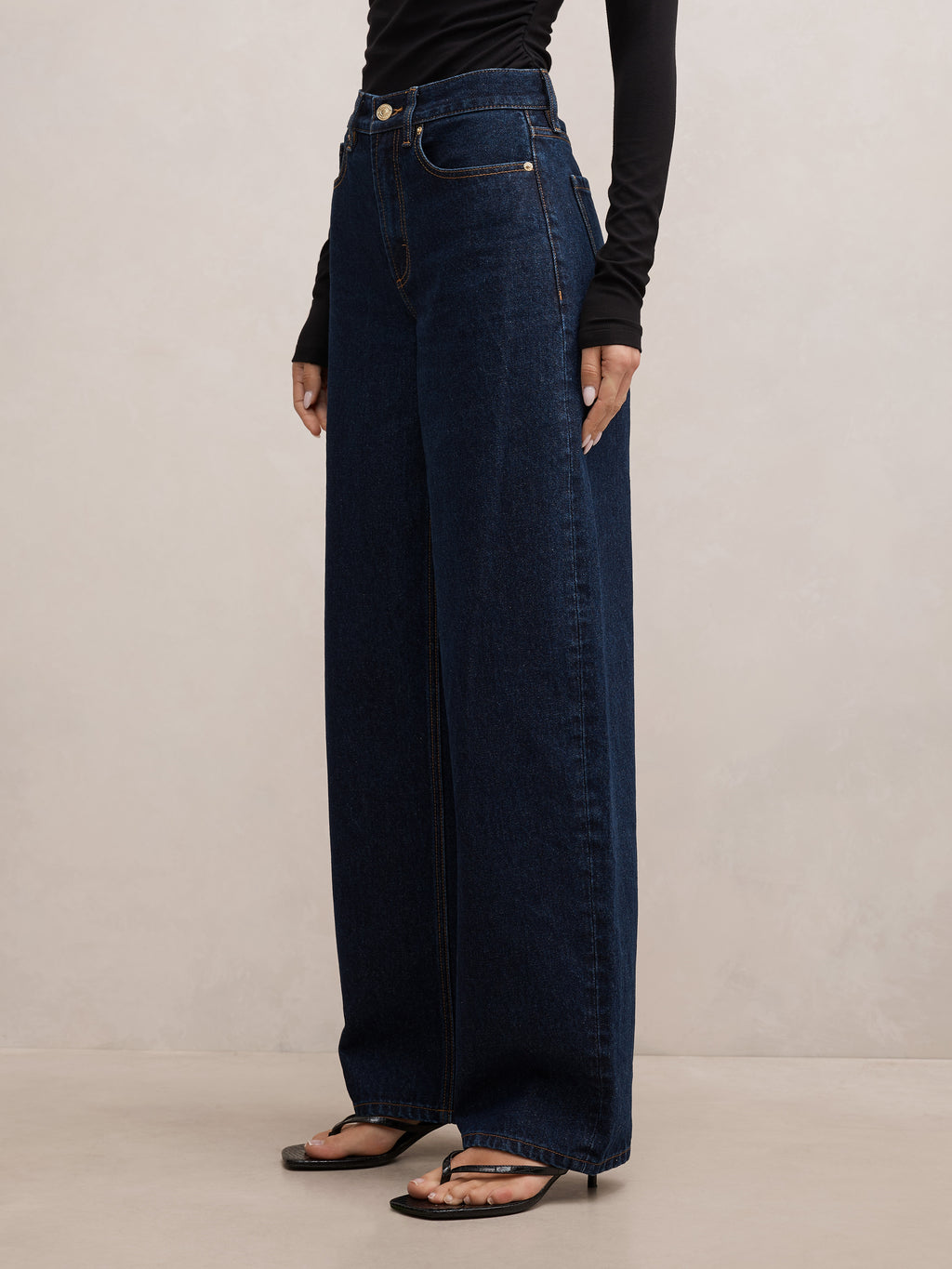Emma Mid Rise Barrel Jean