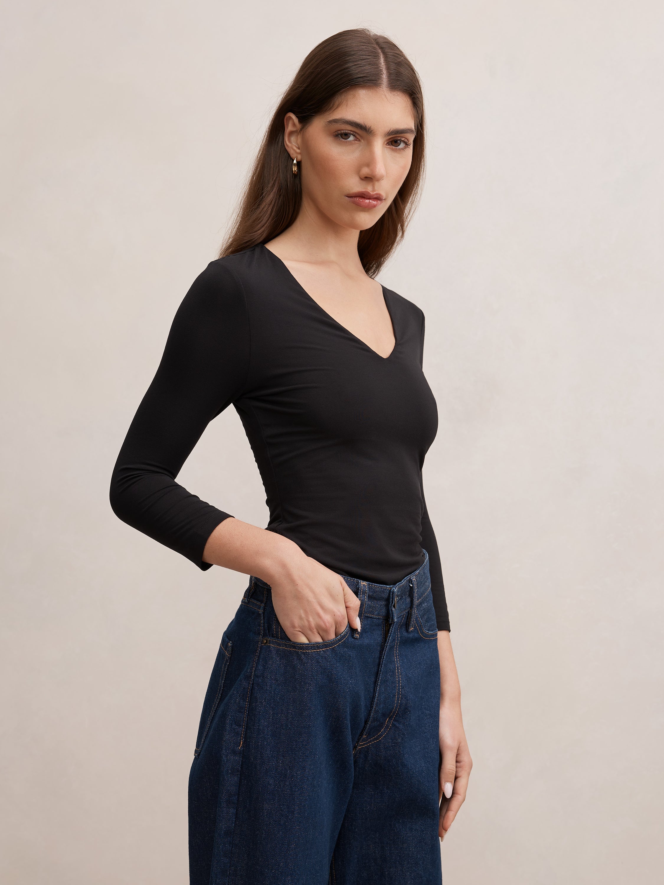 Tia V Neck 3/4 Sleeve Top