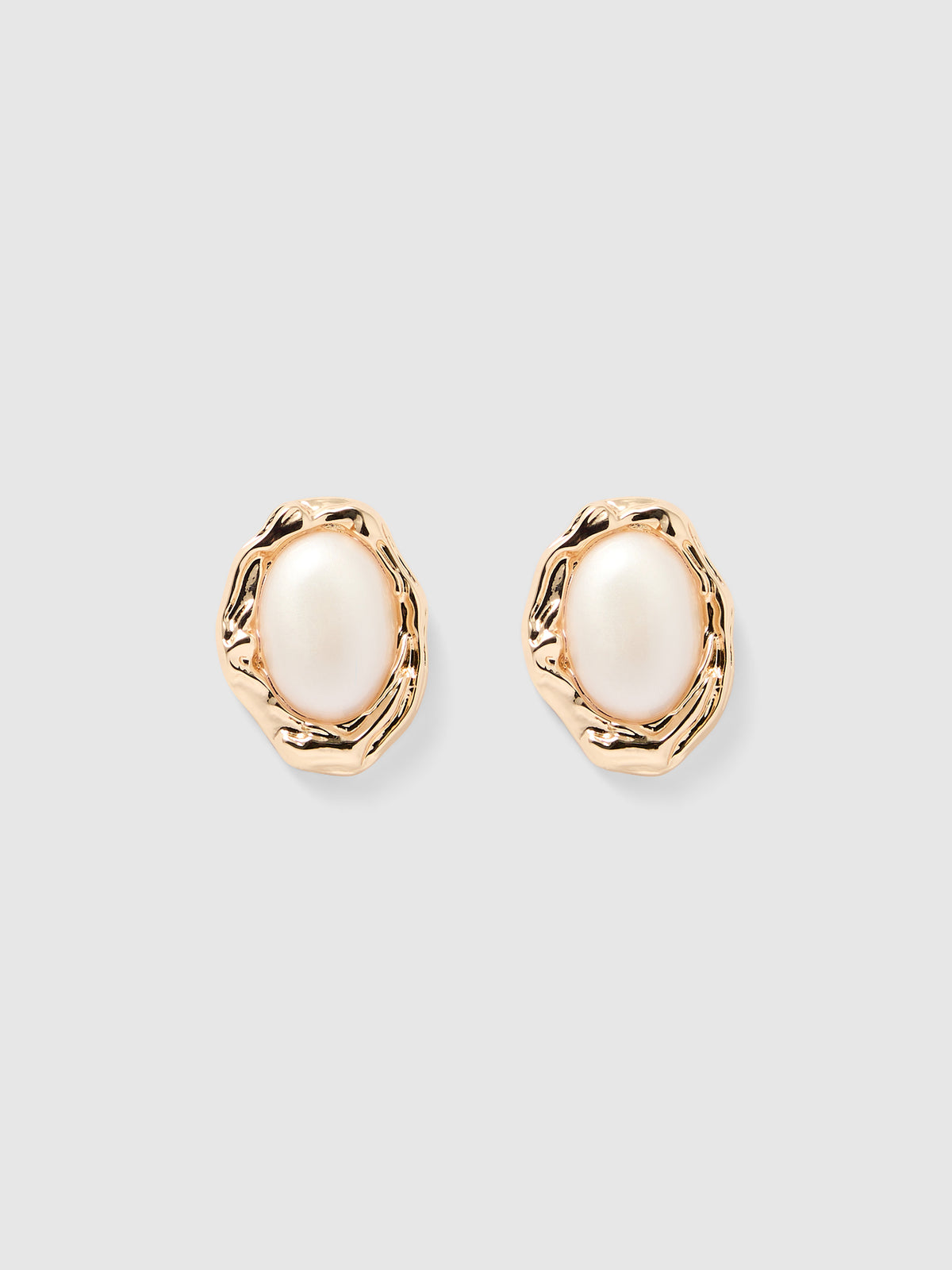 Signature Otis Organic Pearl Stud
