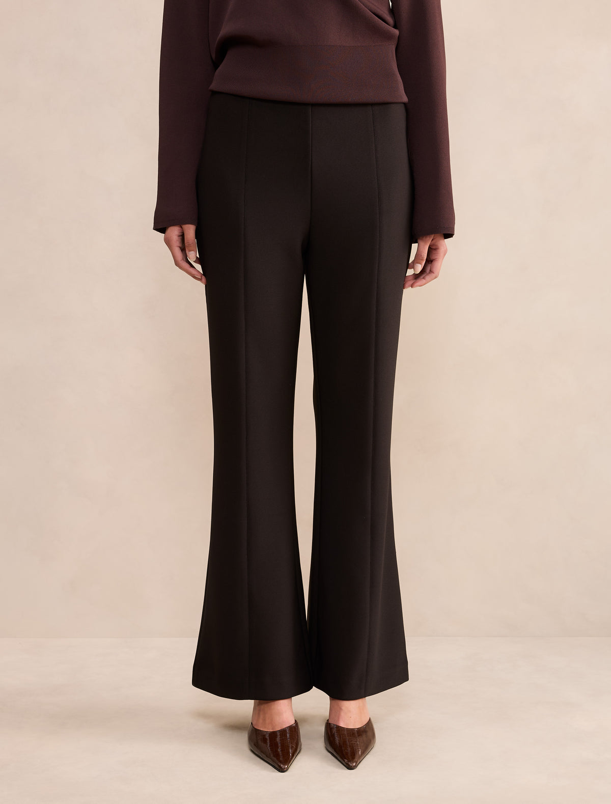 Laura Crepe Flare Pant