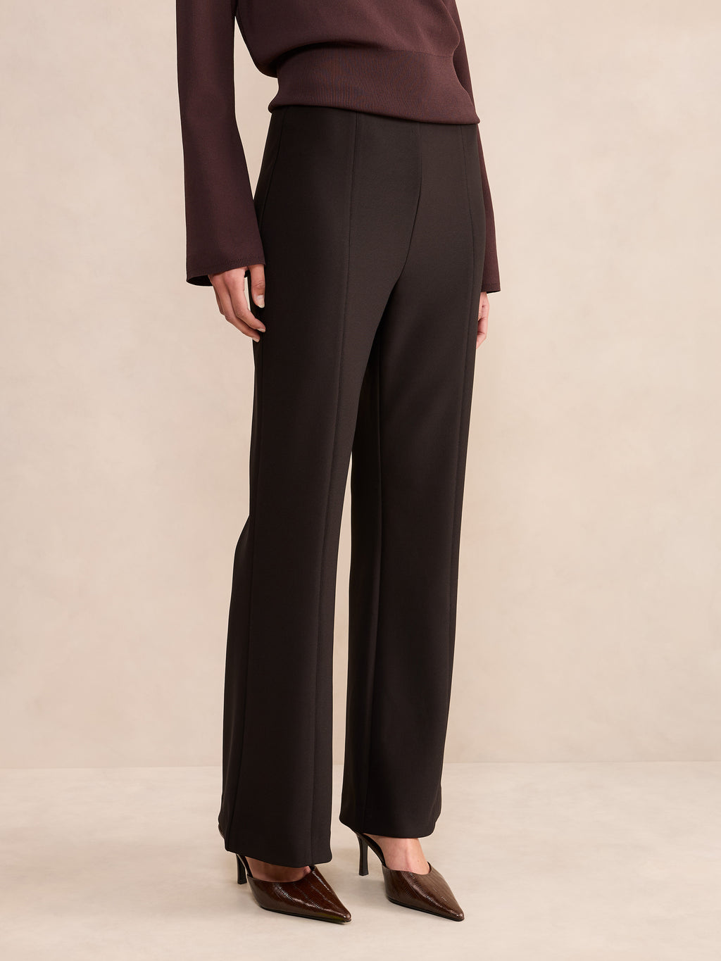 Laura Crepe Flare Pant