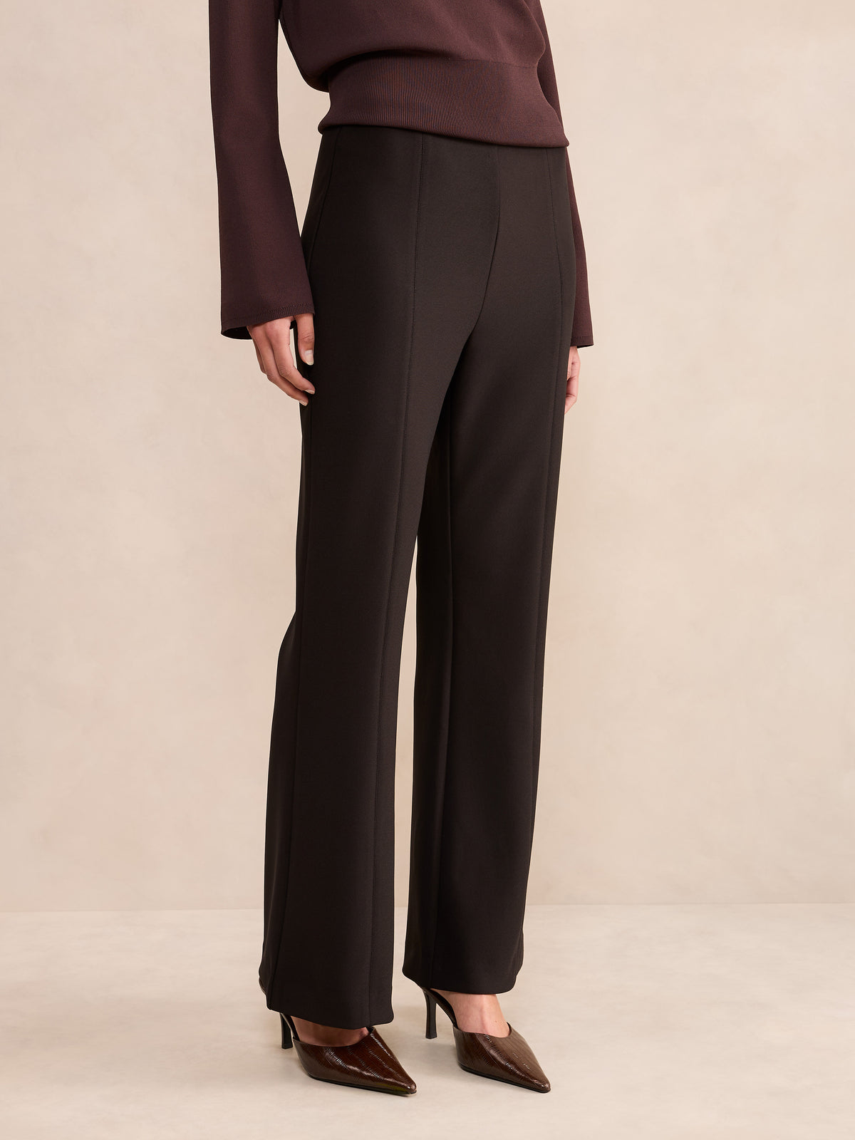 Laura Crepe Flare Pant