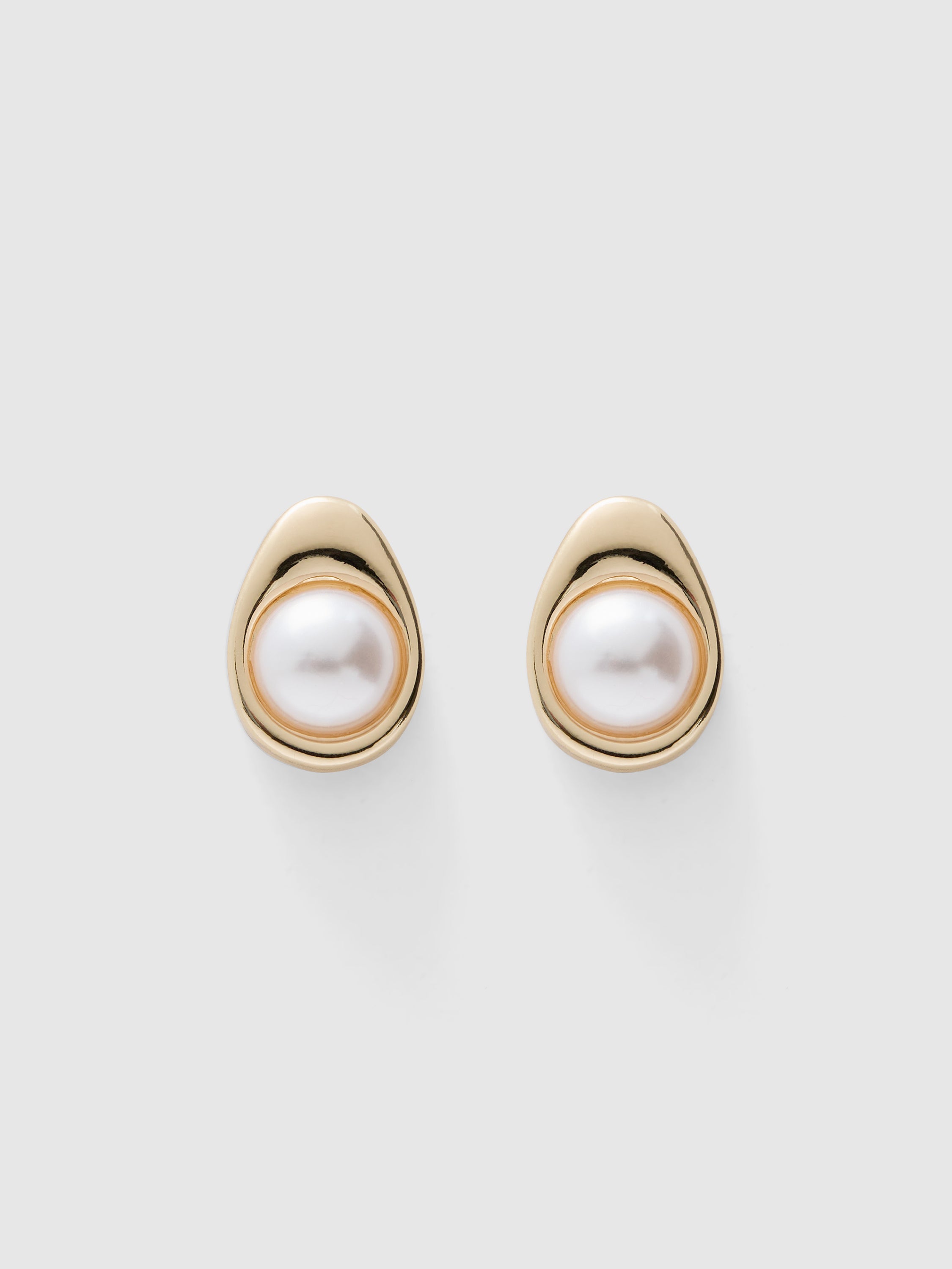 Tracey Teardrop Pearl Stud