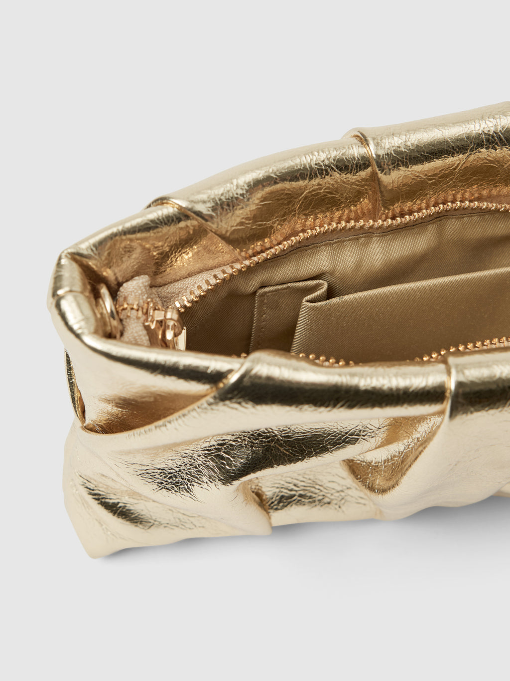 Tully Twist Clutch