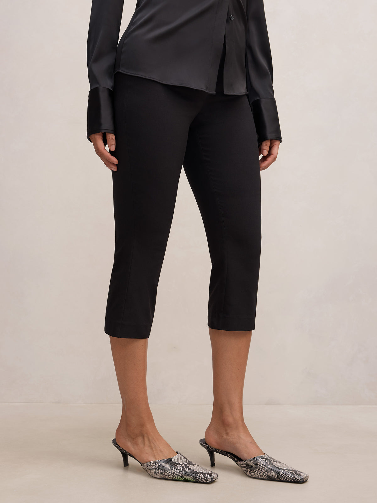 Alexis Flared Hem Capri