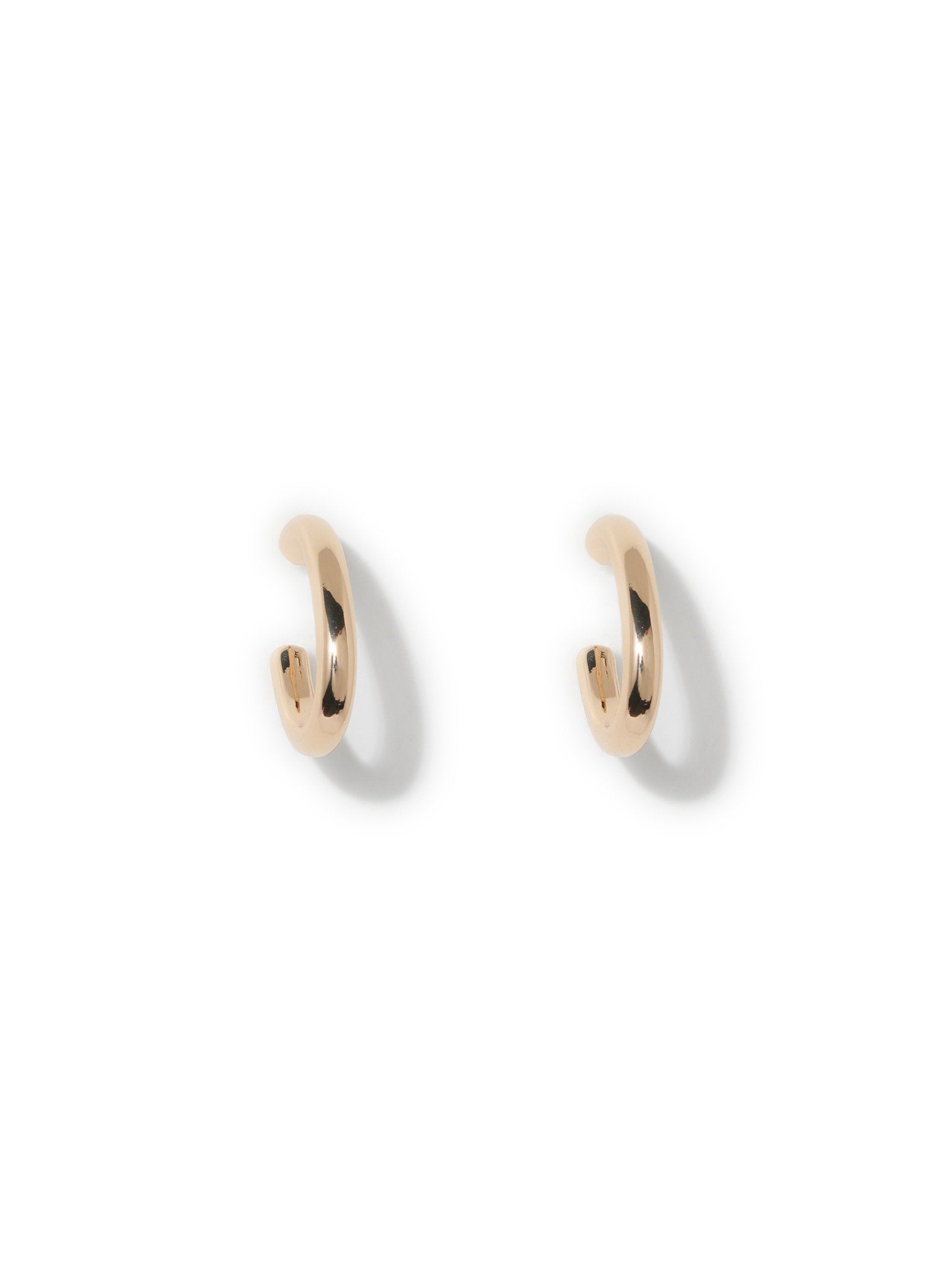 Mindi Curve Hoop Earring