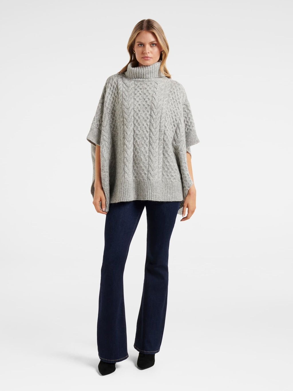 Minnie Chunky Cable Poncho