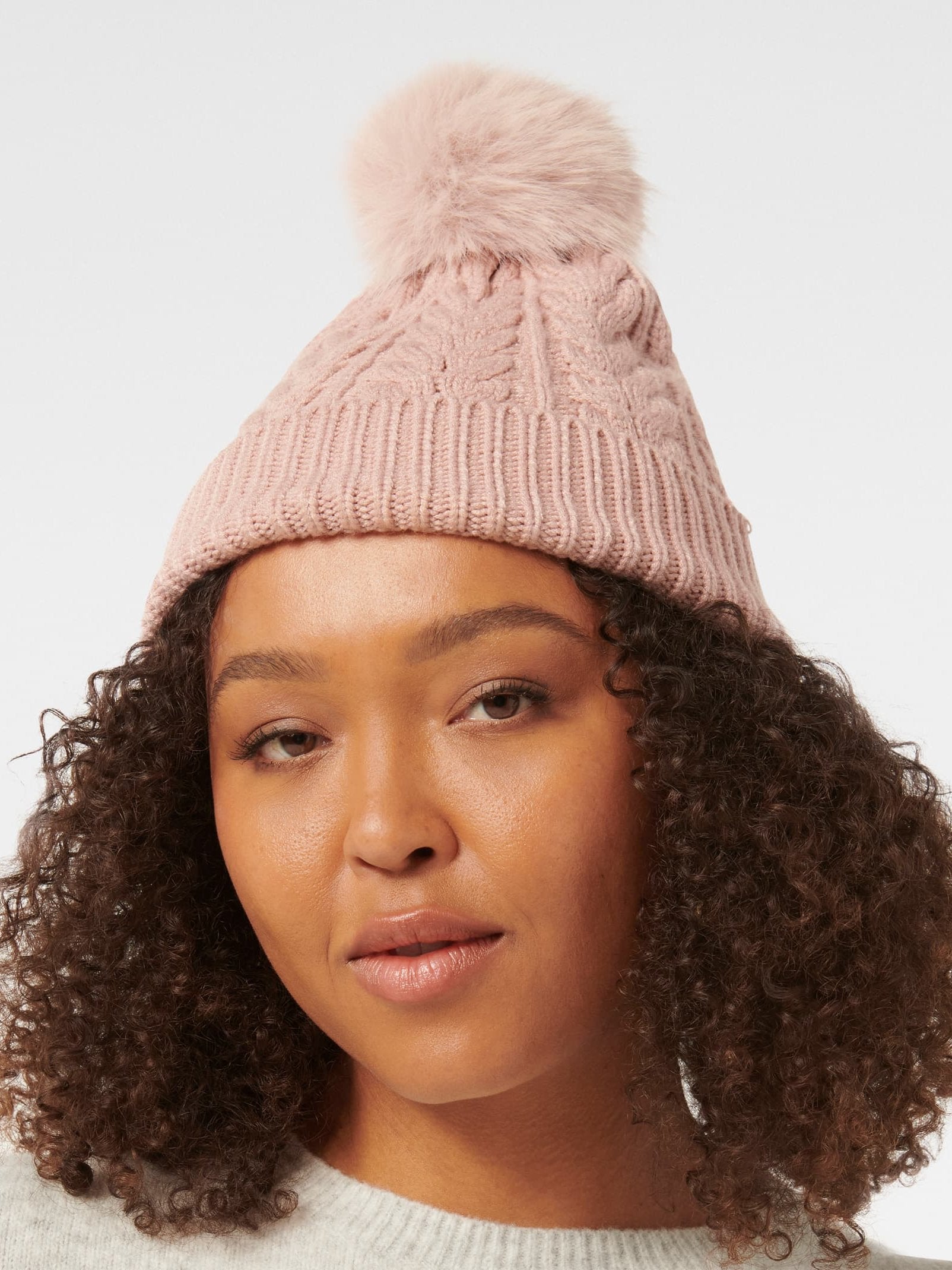  Katy Pom Beanie