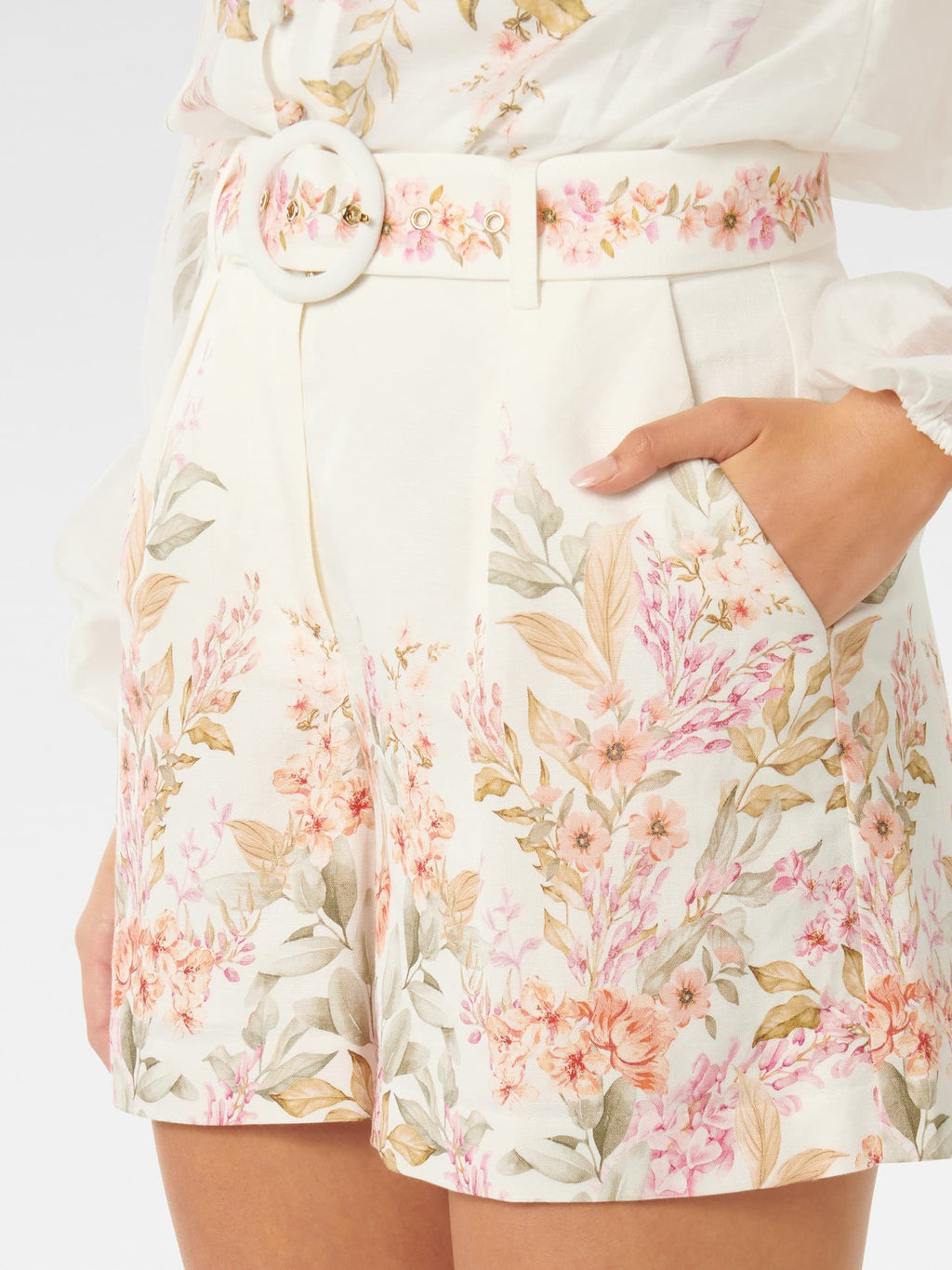  Kiara Belted Linen Short