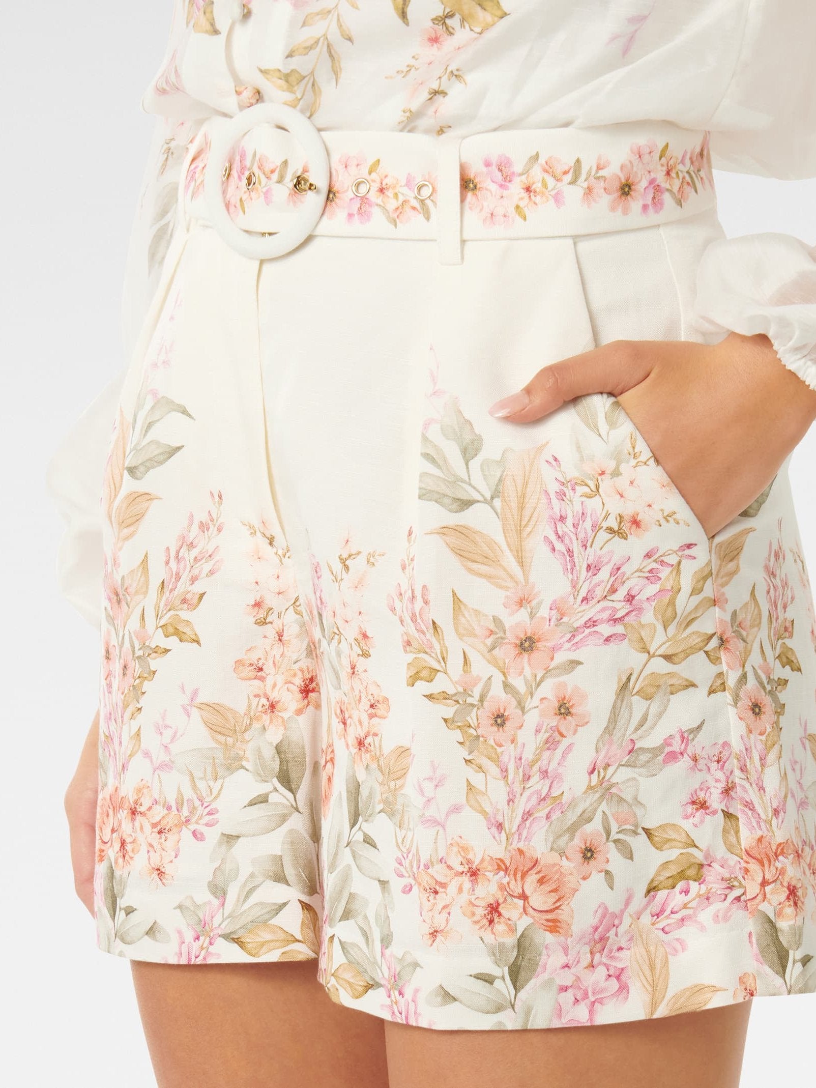  Kiara Belted Linen Short