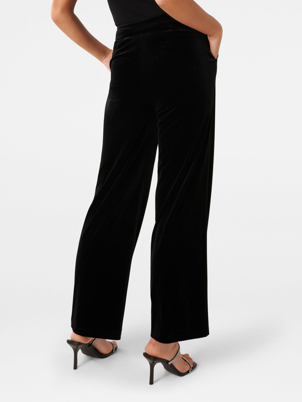 Vera Velvet Straight Leg Pant