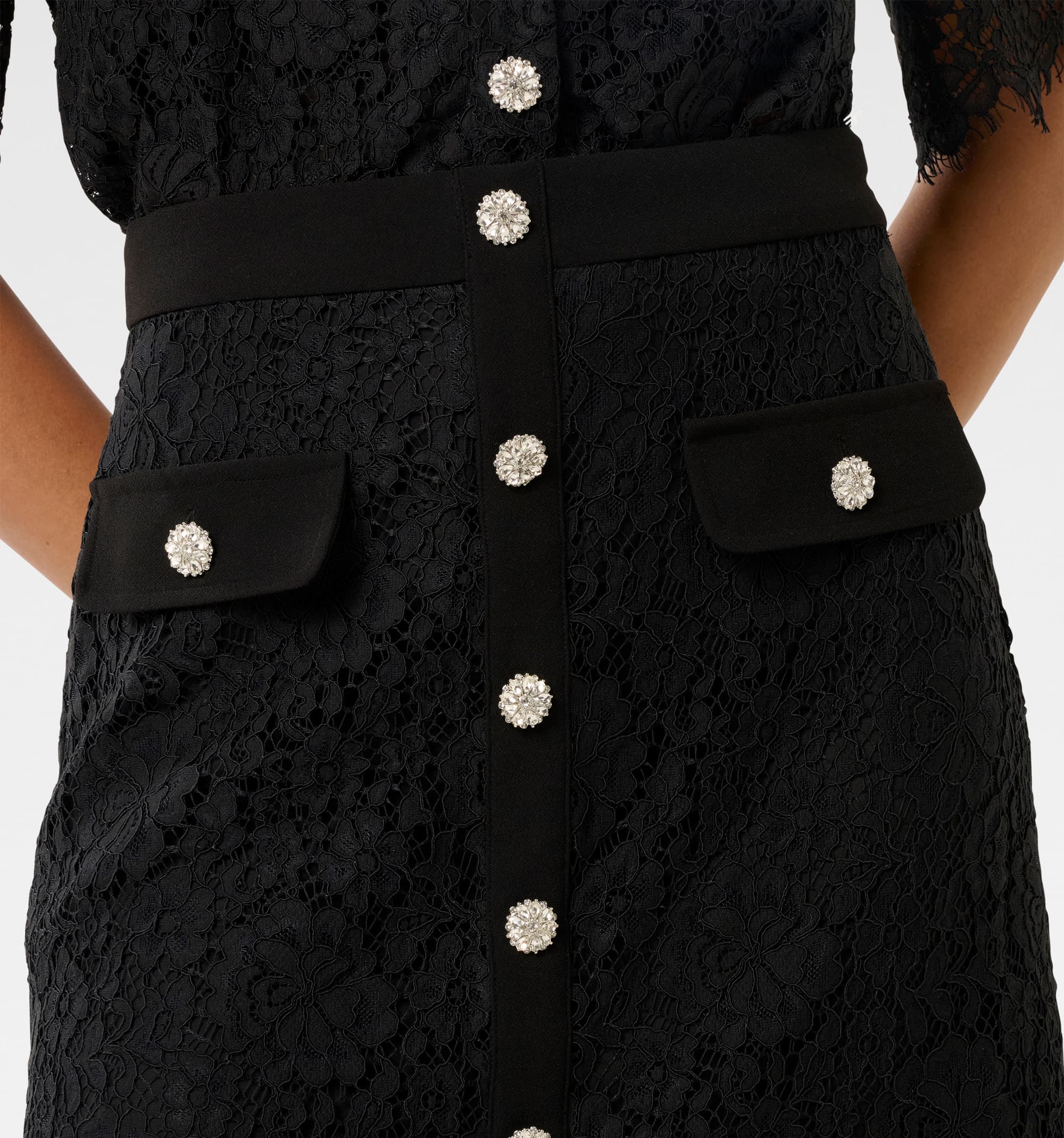 Lara Lace Scallop Mini Skirt