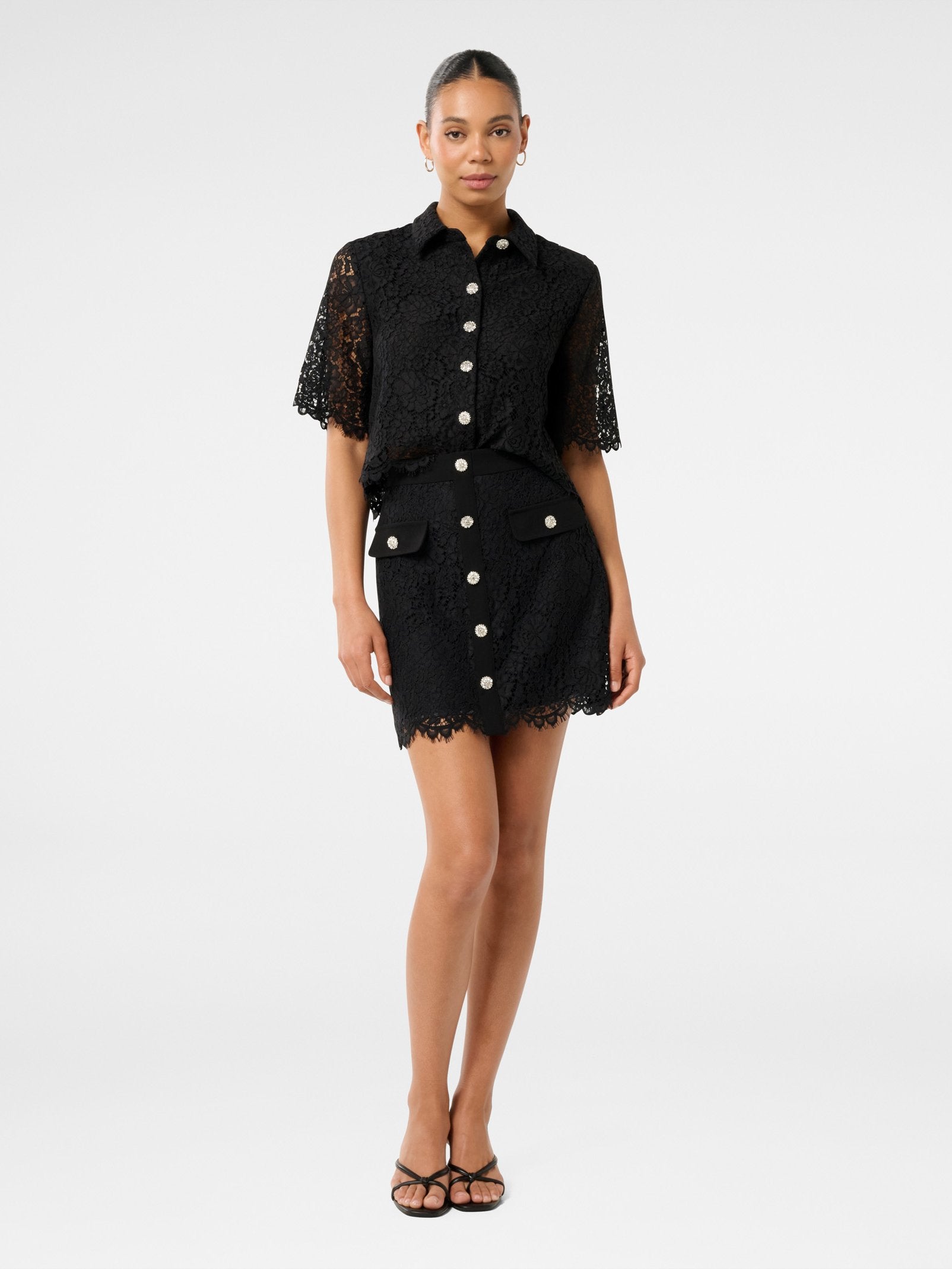  Lara Lace Scallop Mini Skirt