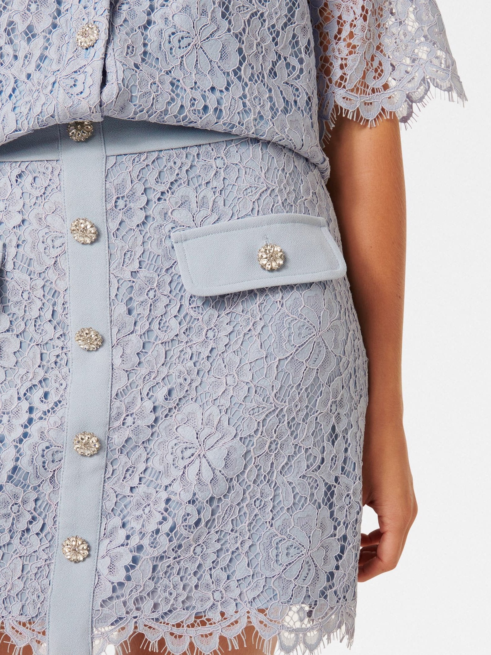  Lara Petite Lace Mini Skirt