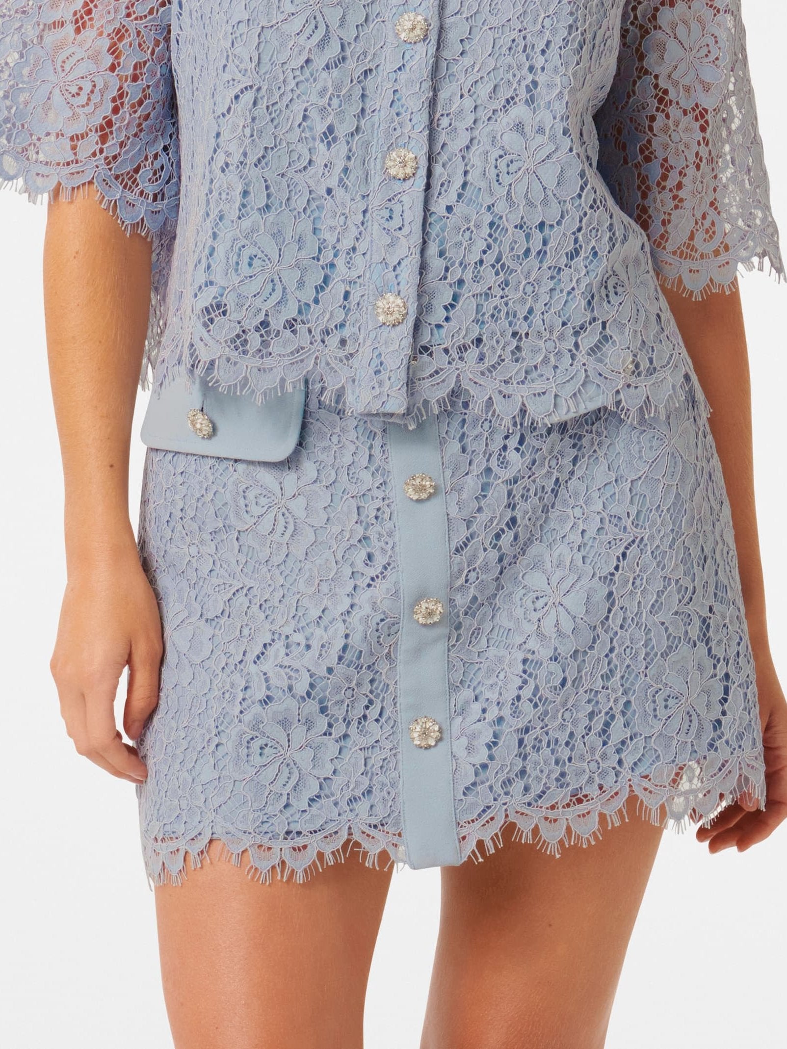 Lara Petite Lace Mini Skirt