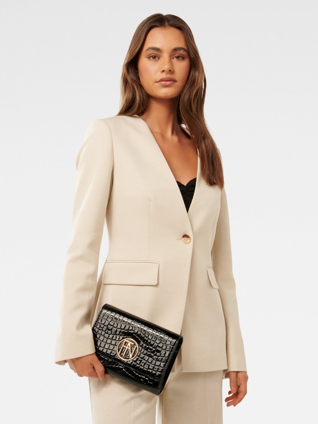  Signature Rosa Round Hardware Clutch