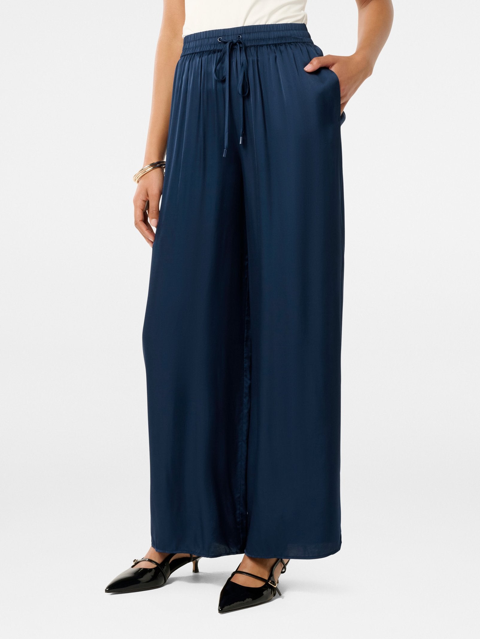  Trinity Elastic Waist Wide Leg Pant