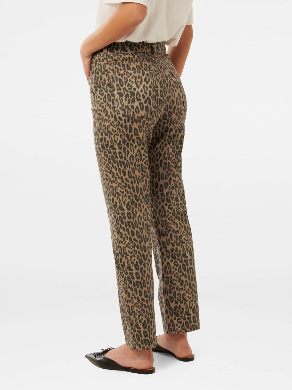  Niki Ankle Straight Jeans