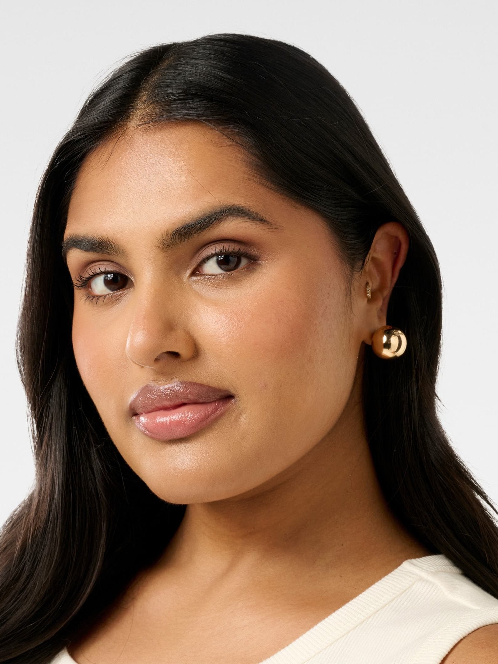  Signature Maggie Front Back Earring