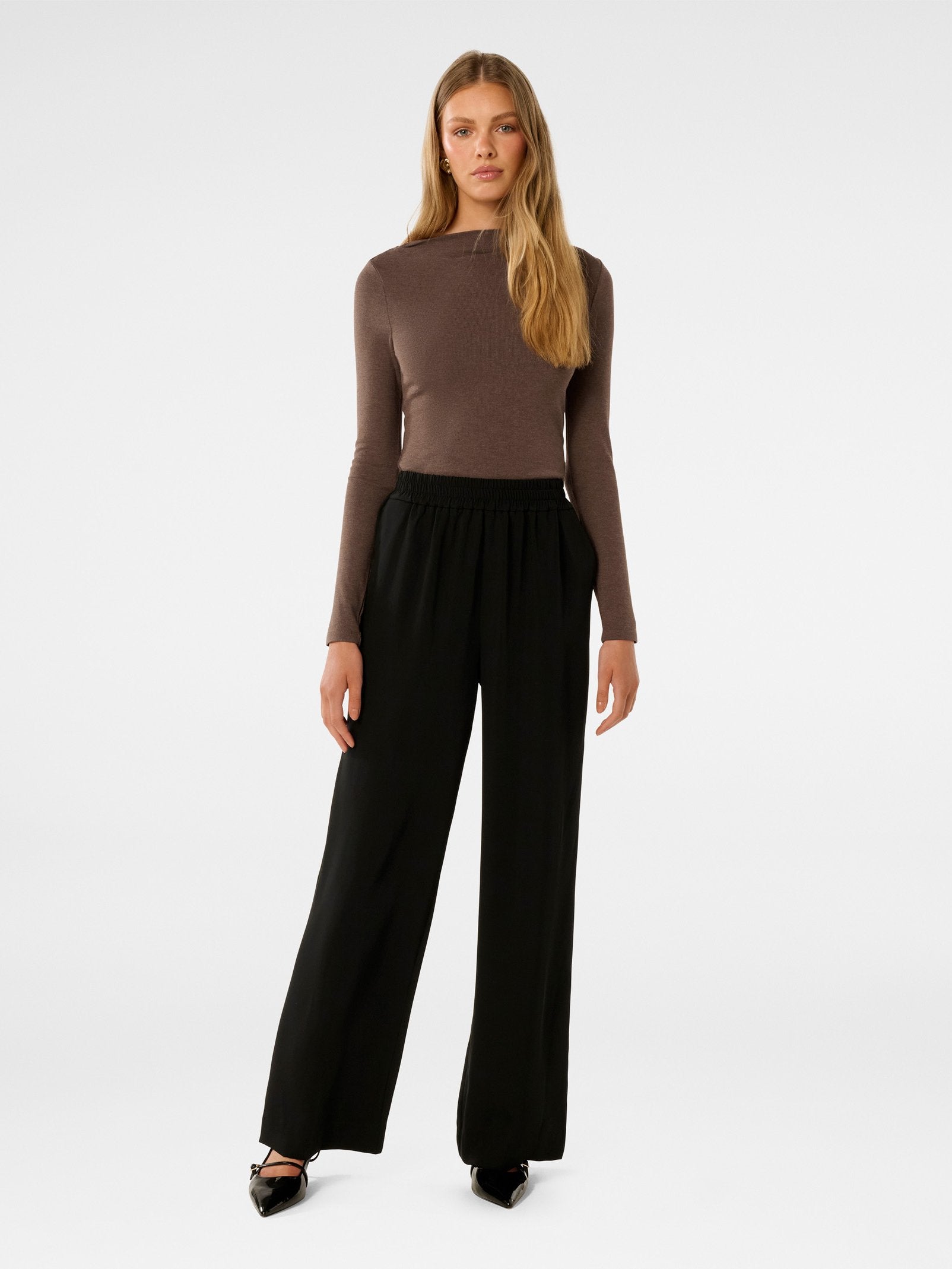 Jasmine Straight Neck Top