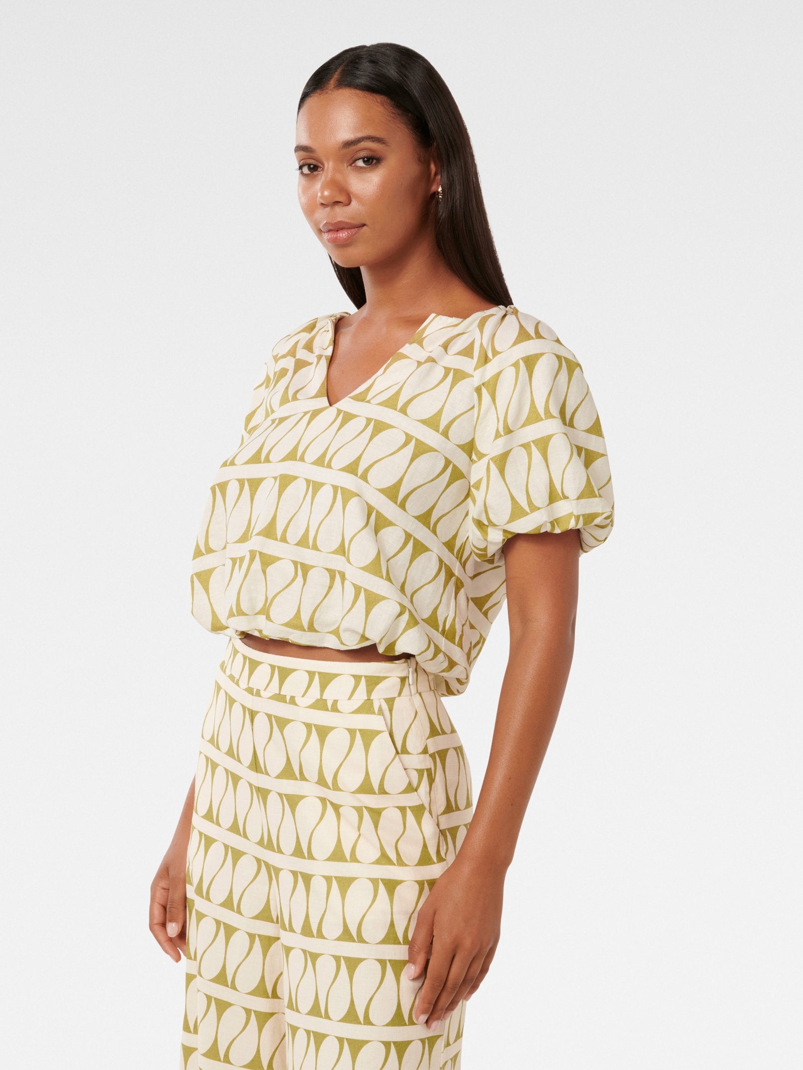 Aubree Linen Bubble Hem Top