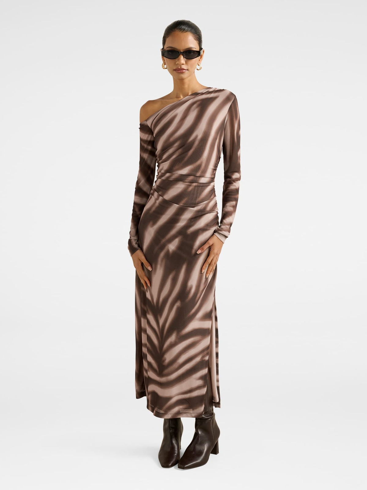 Gemma Petite Tipped Shoulder Midi Dress