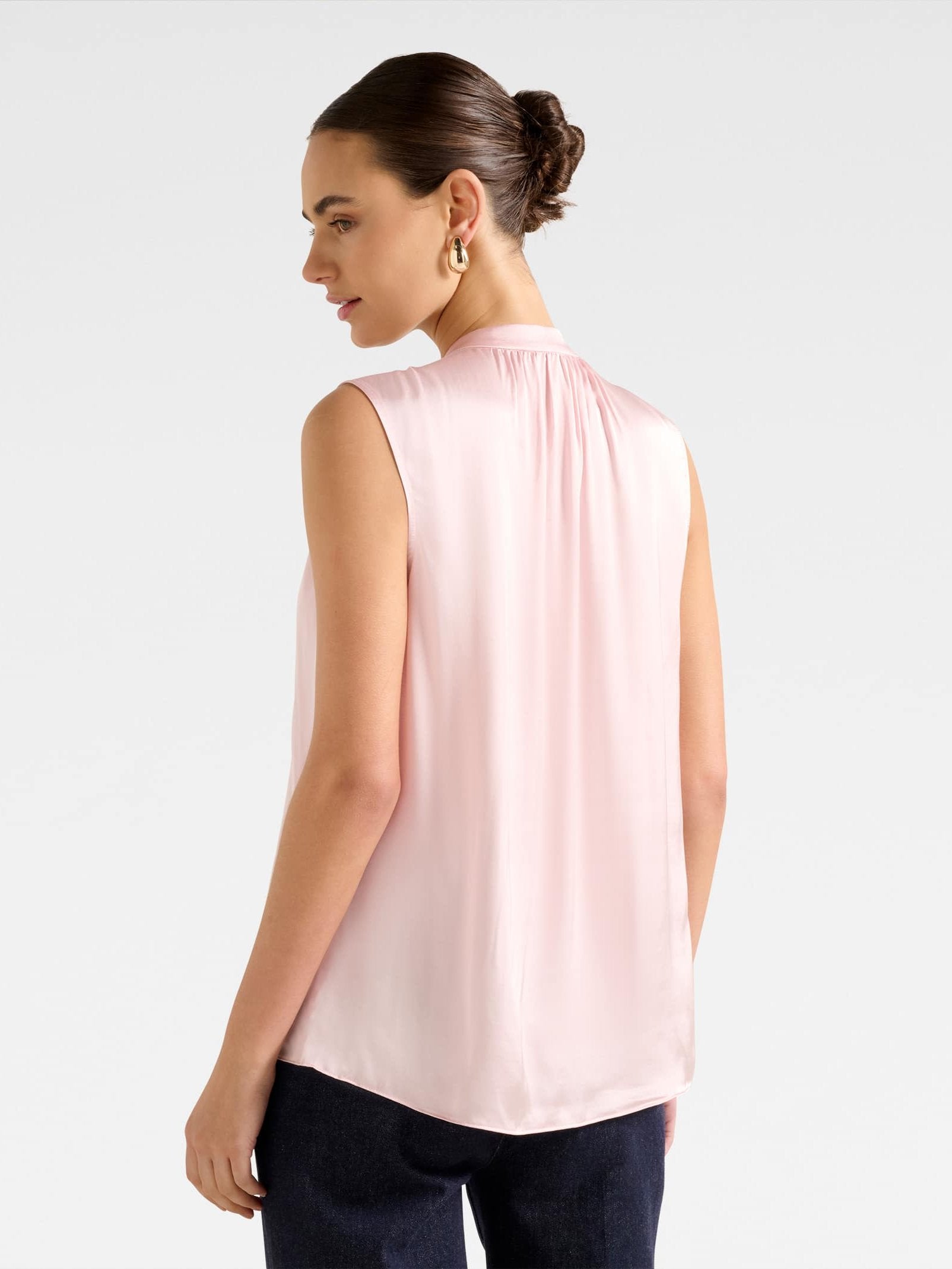  Kourtney Sleeveless Blouse