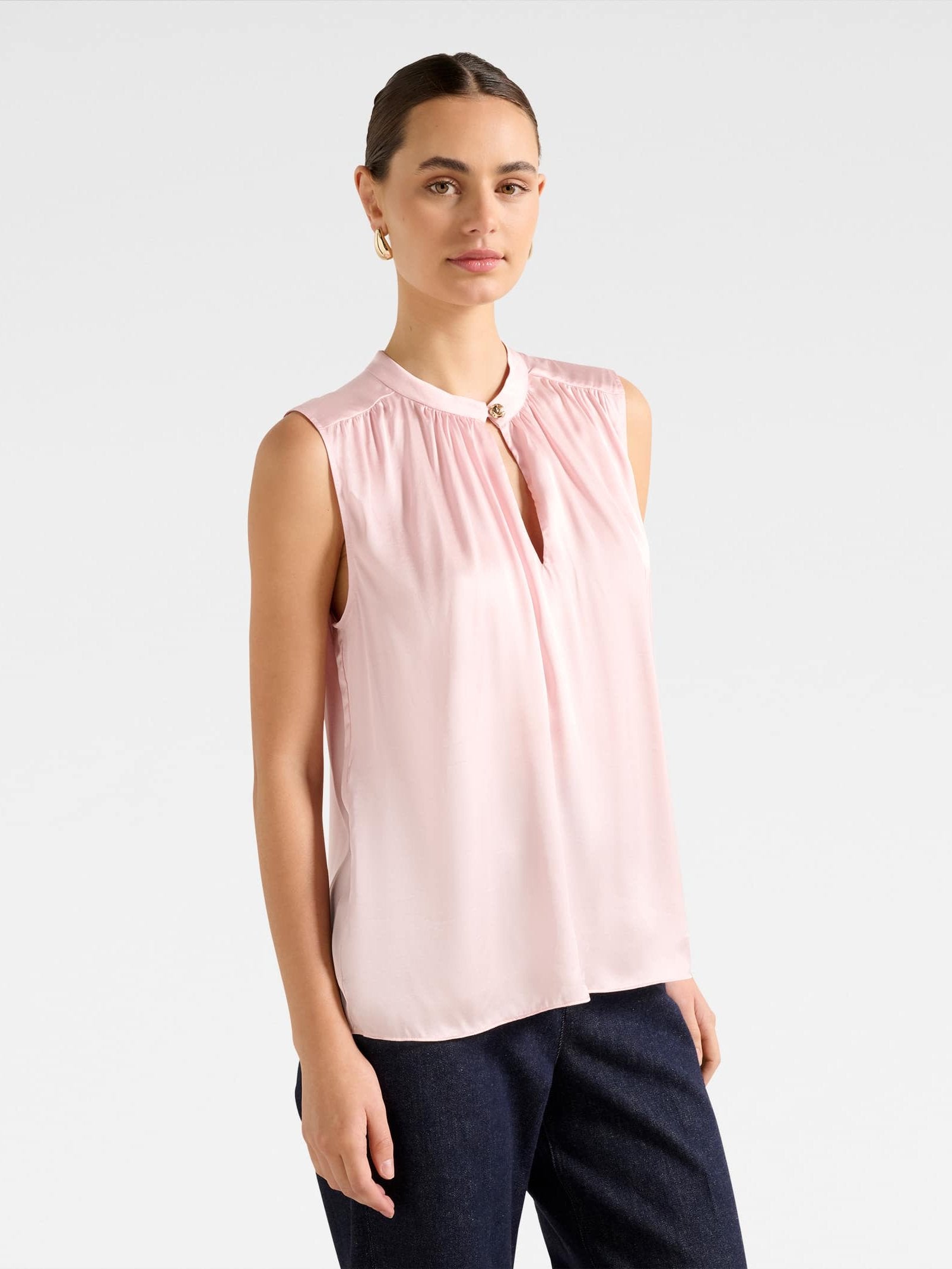  Kourtney Sleeveless Blouse