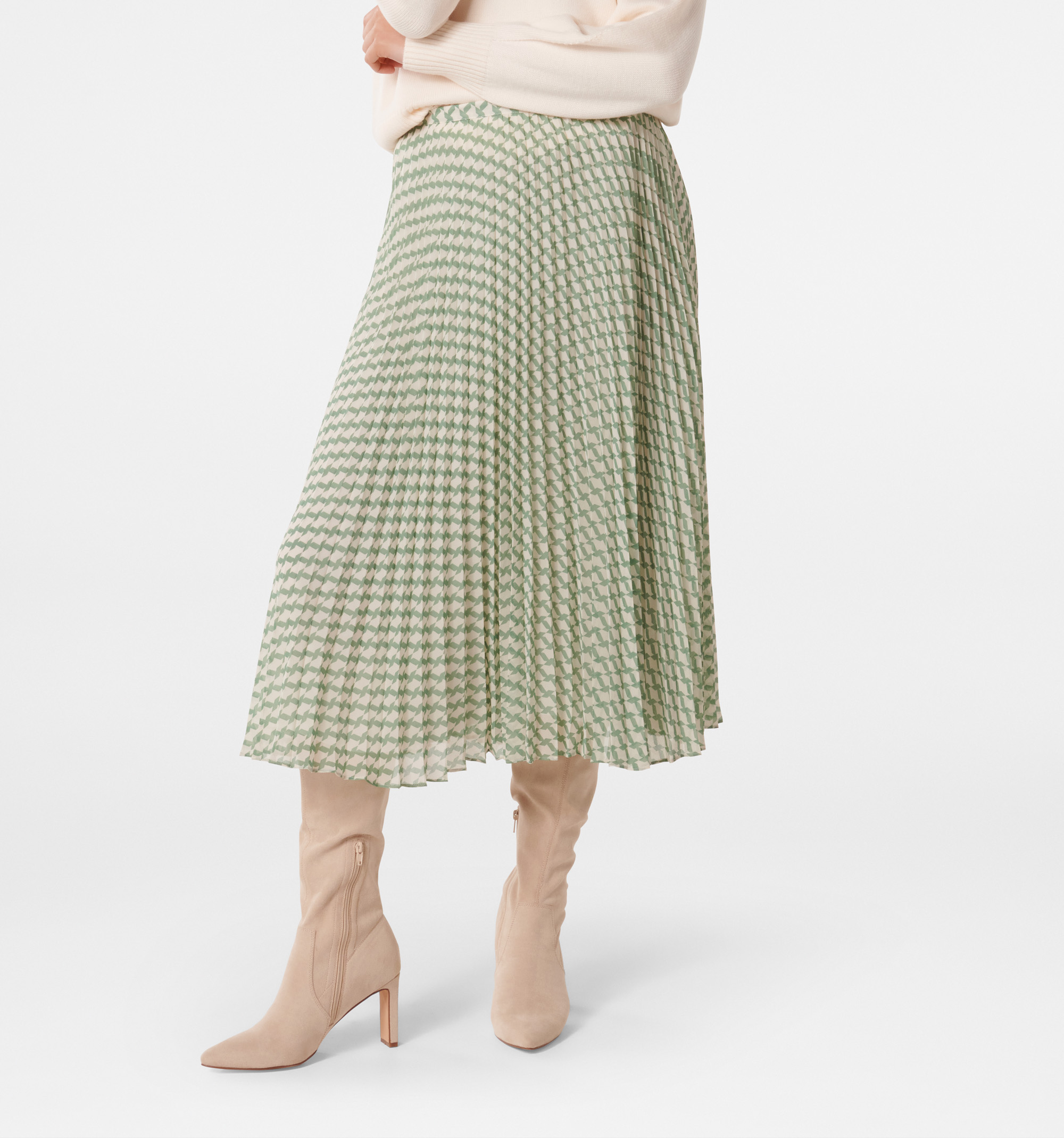 FOREVER NEW Hailee Pleated Skirt (Size 25 ) | Clothes design, Pleated skirt,  Skirts